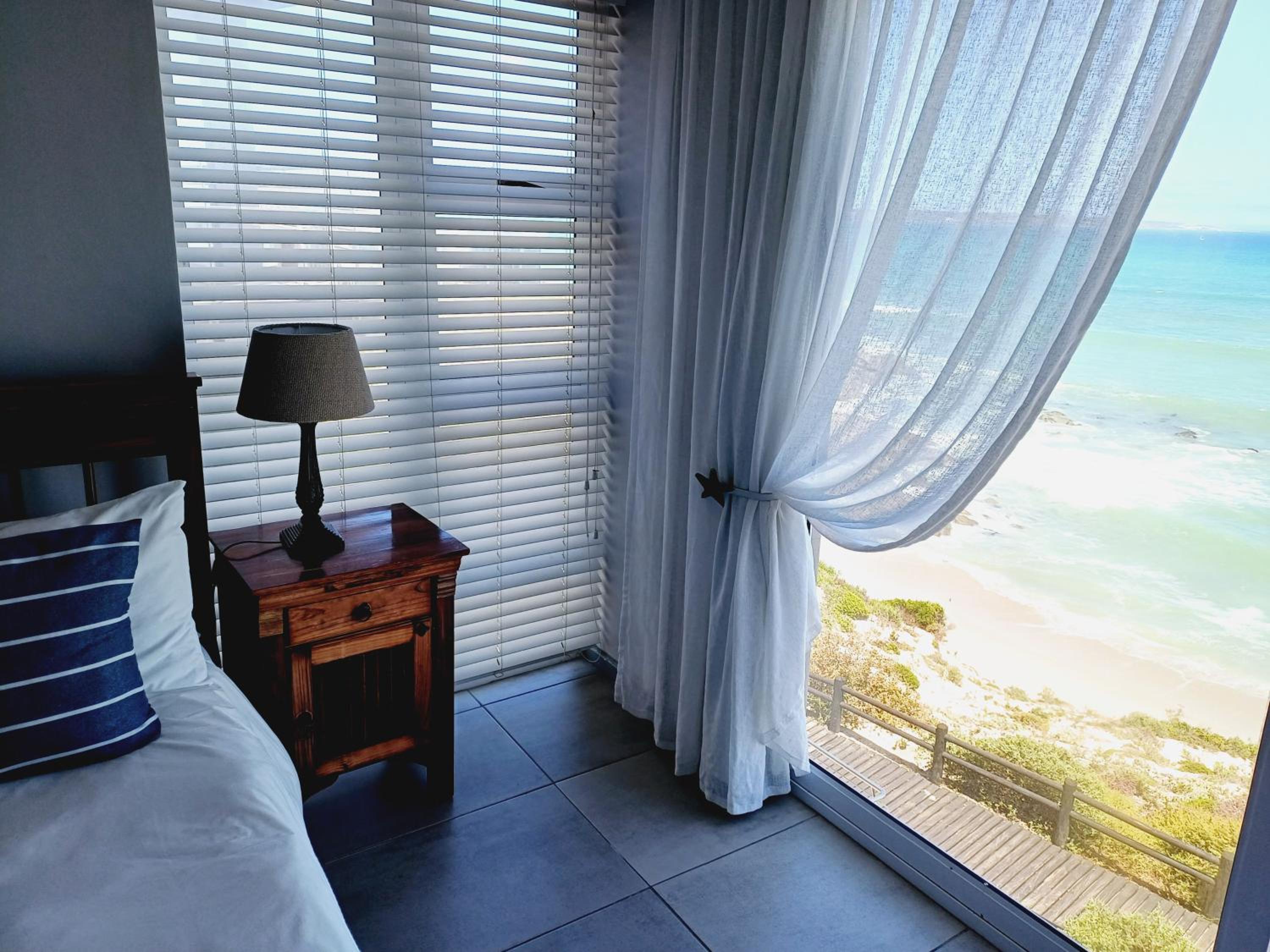 Family Room with Sea View - Photo 6