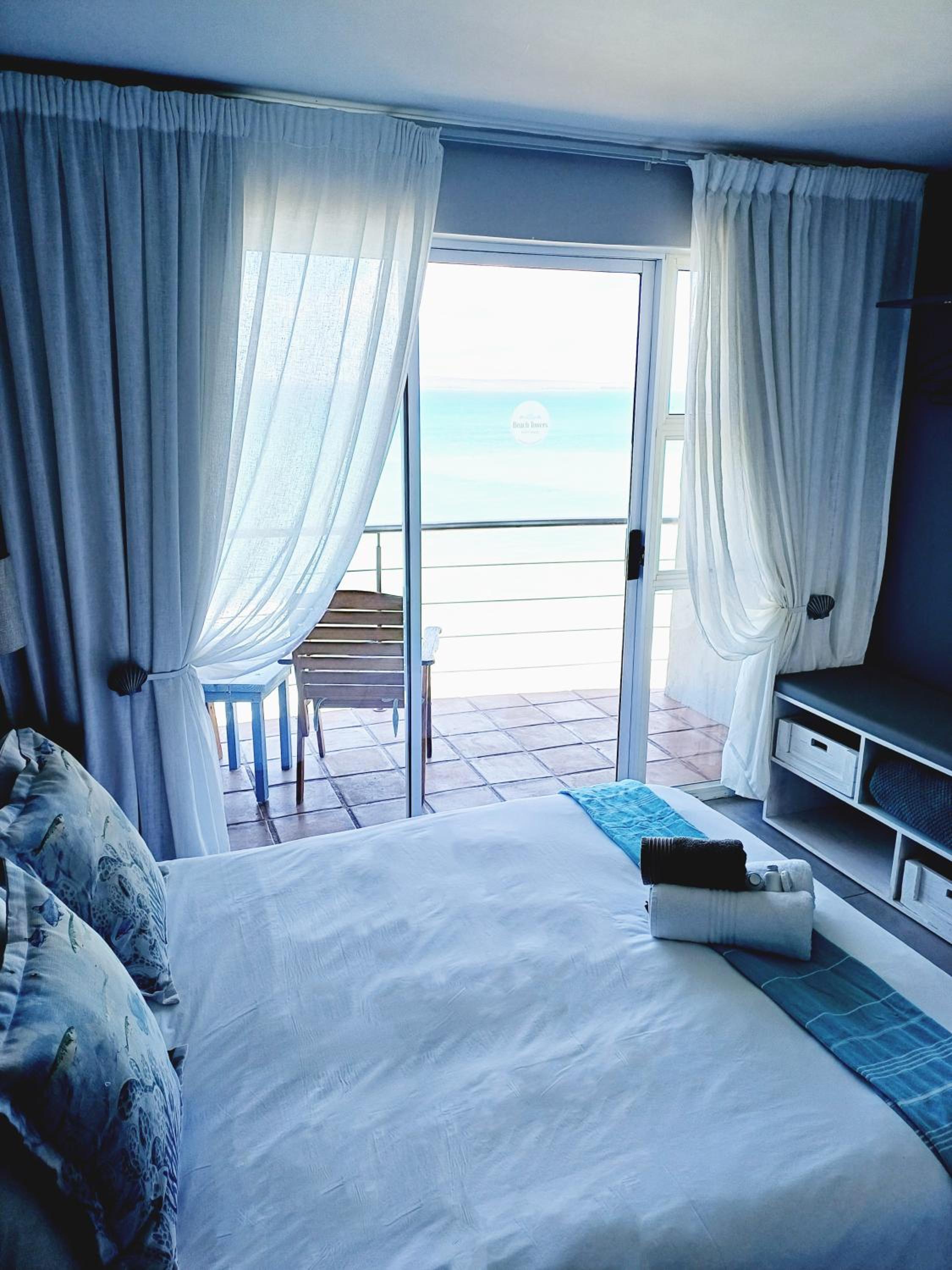 Double Room with Sea View - Photo 1