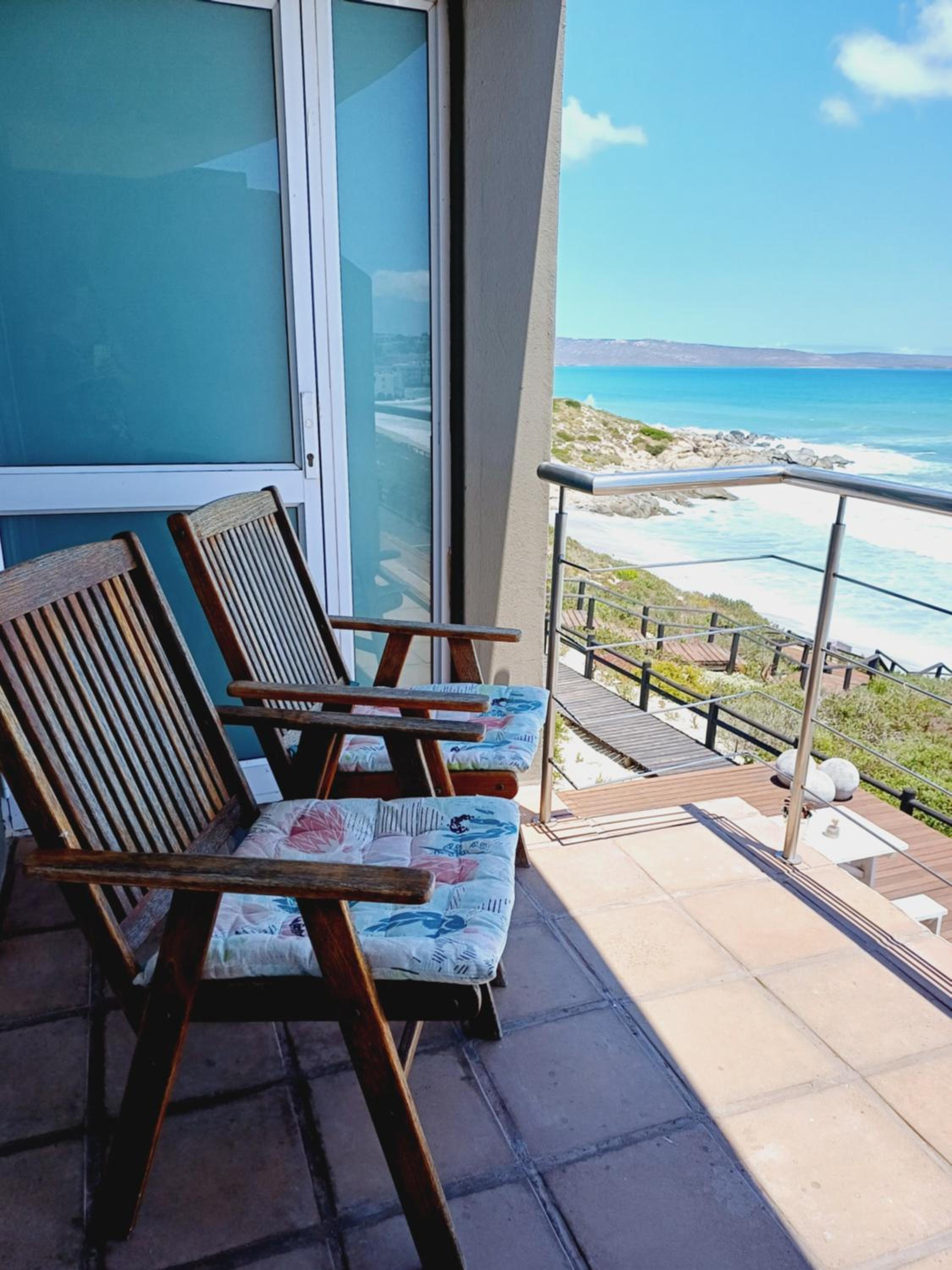 Double Room with Sea View - Photo 4