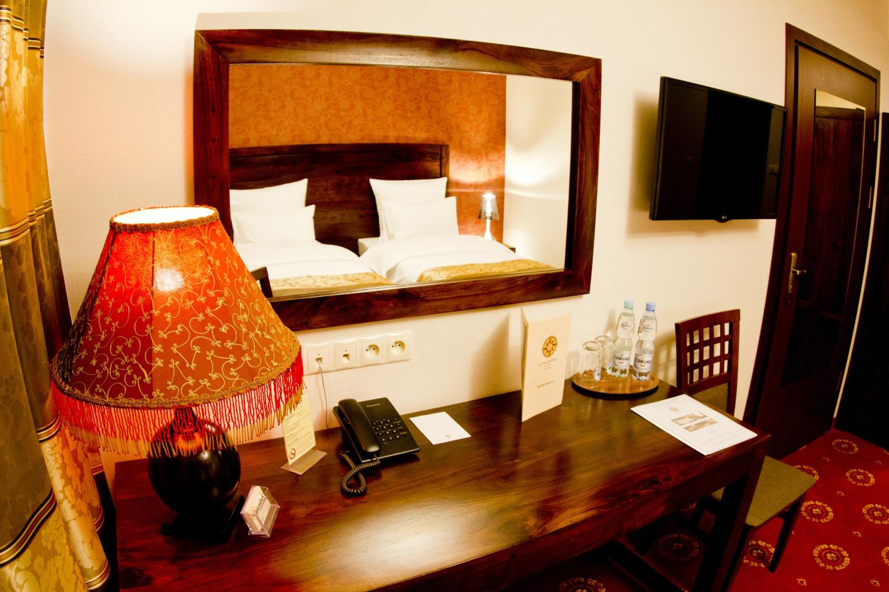 Double or Twin Room - Photo 10