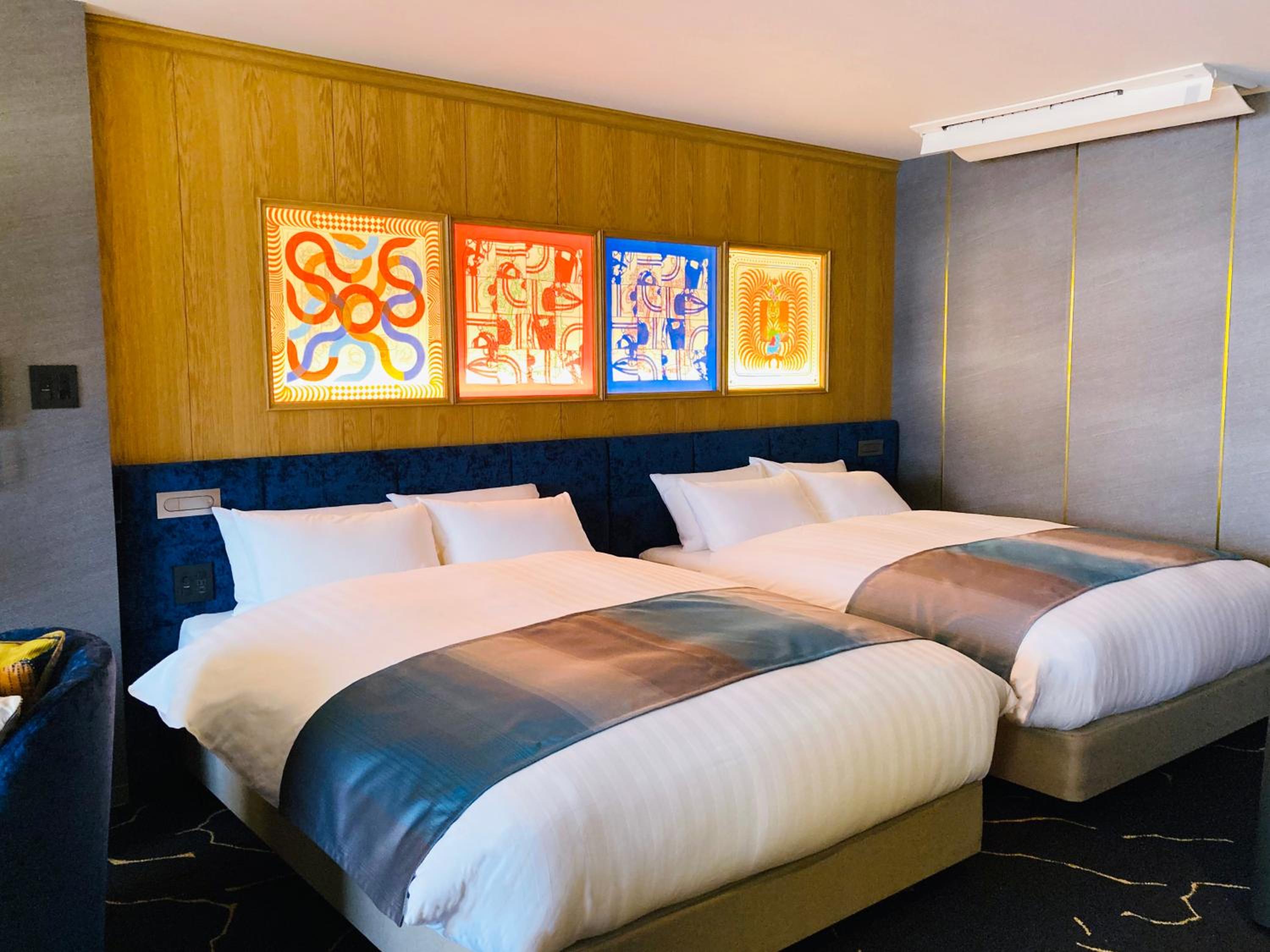 Deluxe Family Room - Photo 1
