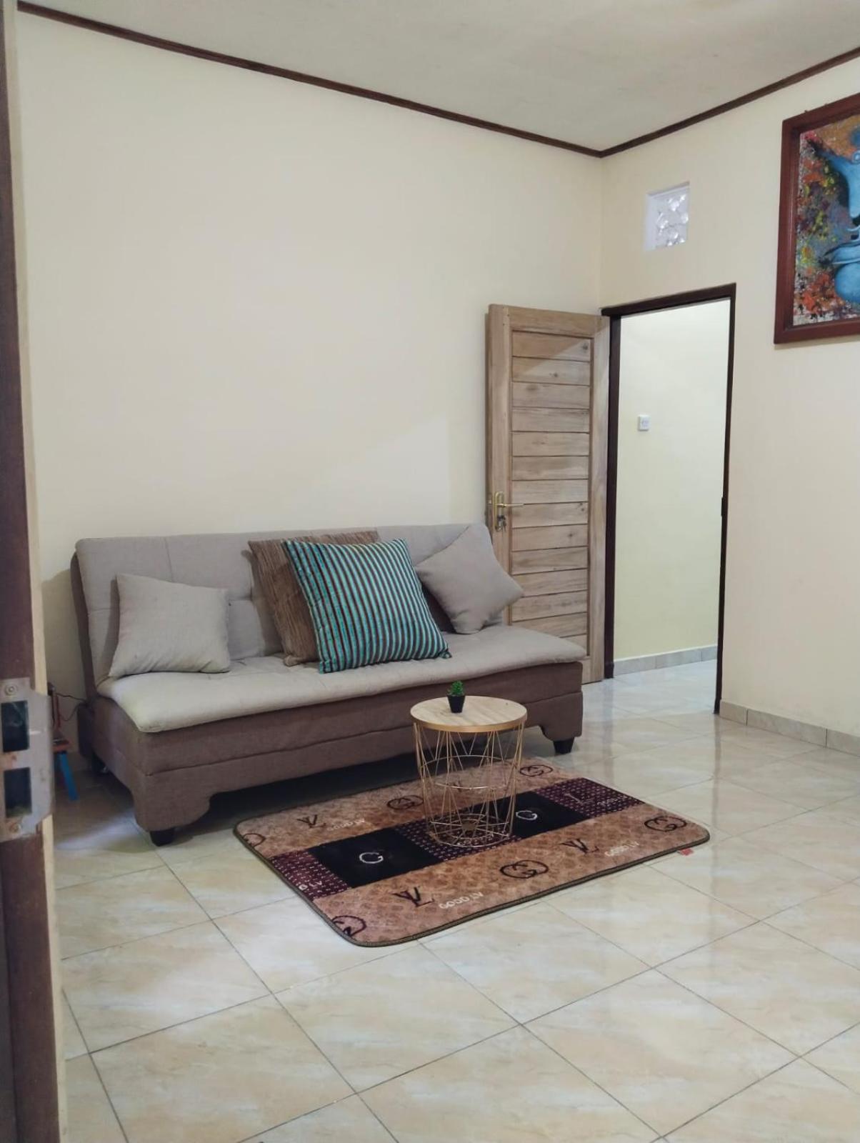 Family Room photo 2