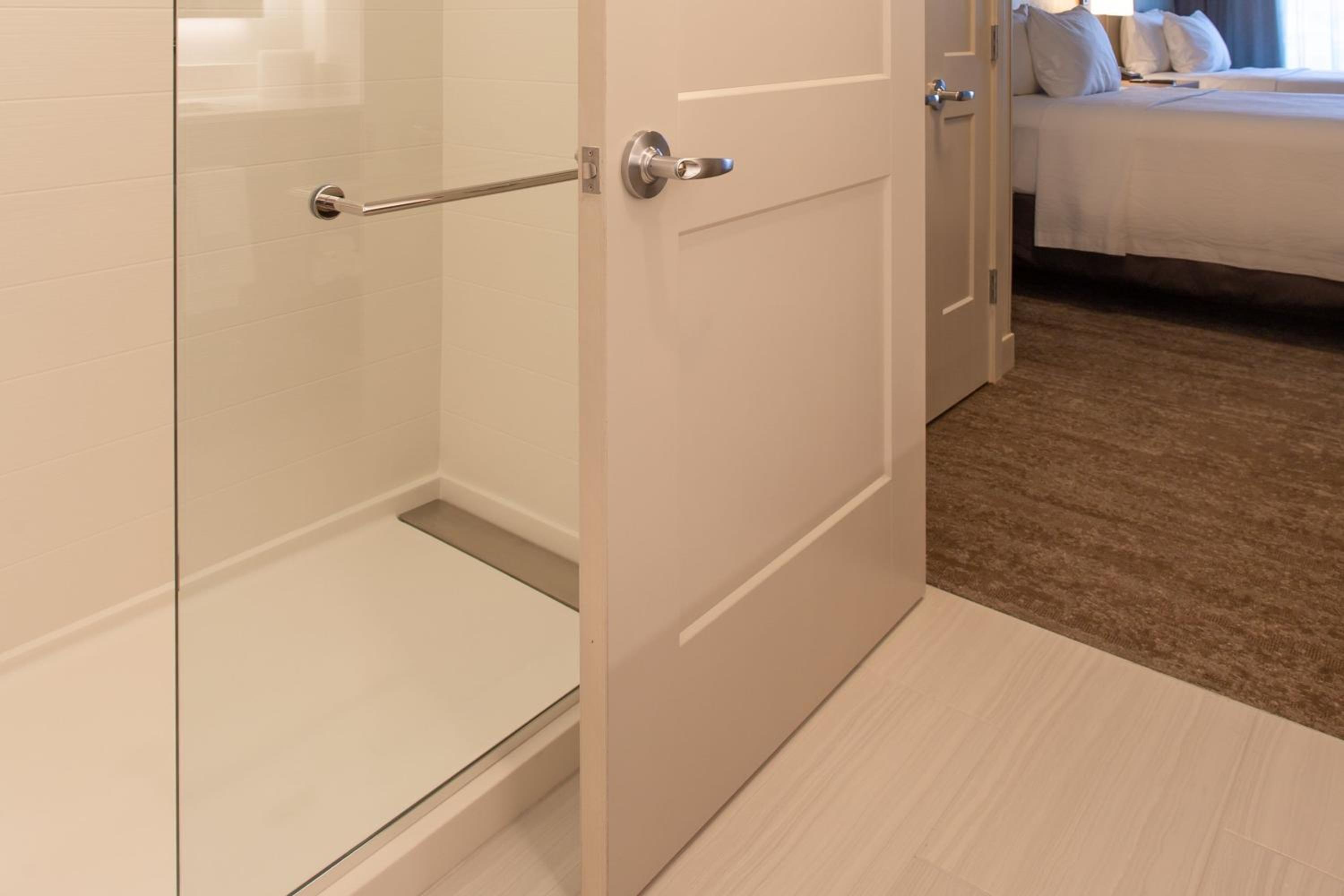 1 Bedroom Suite, 2 Queen - Photo 4