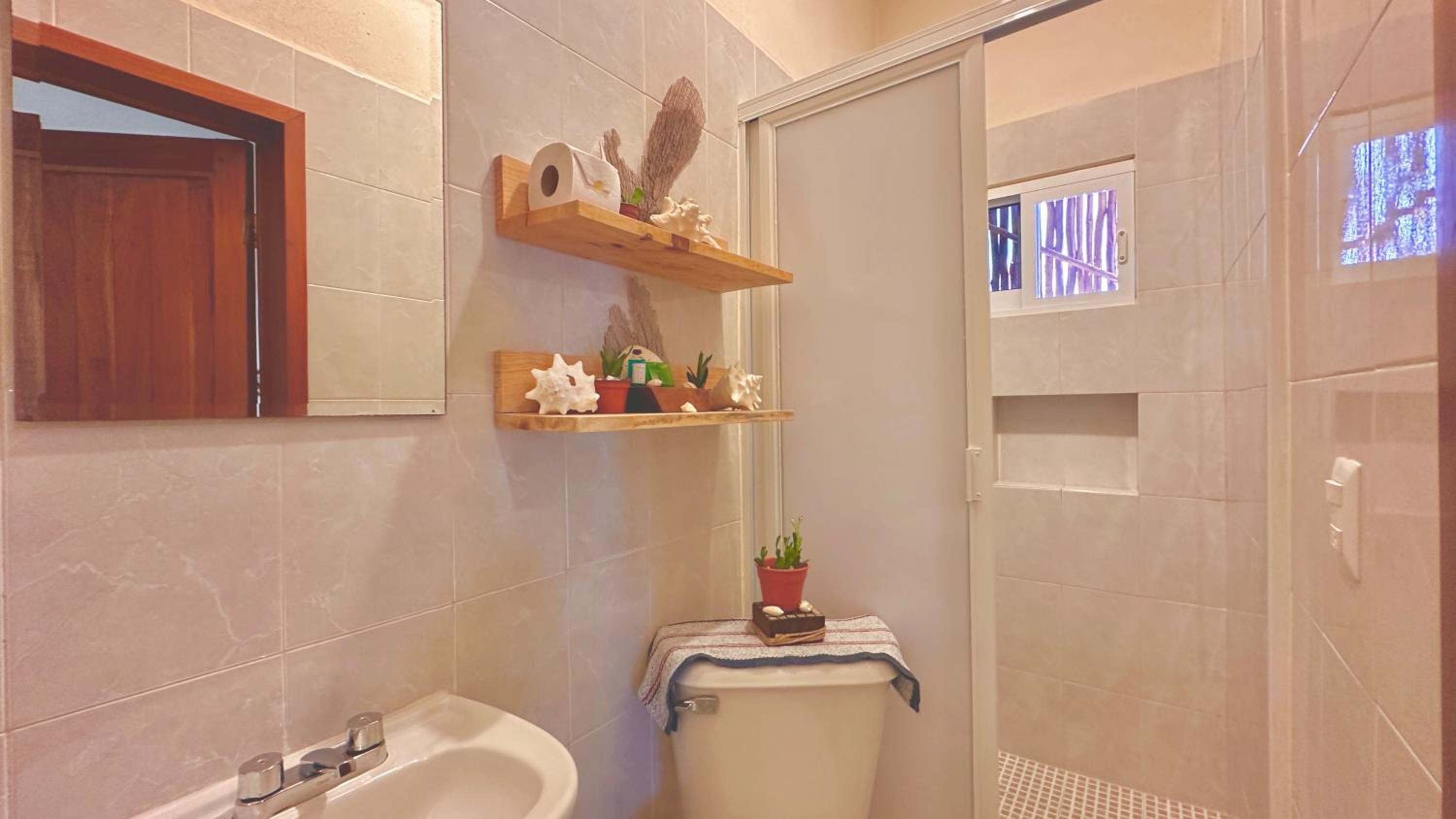 Standard Double Room - Photo 9