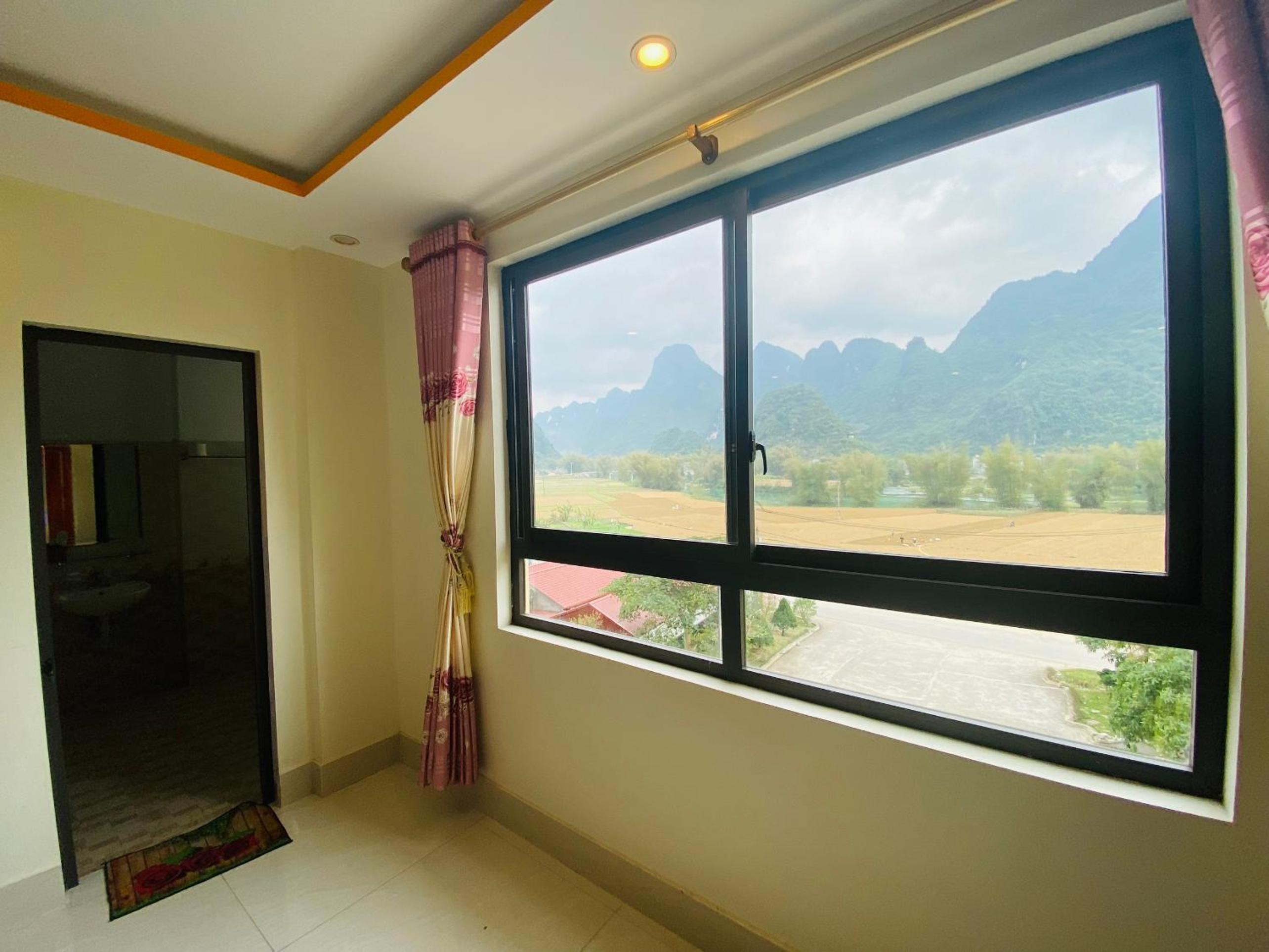 King Room with Mountain View - Photo 9
