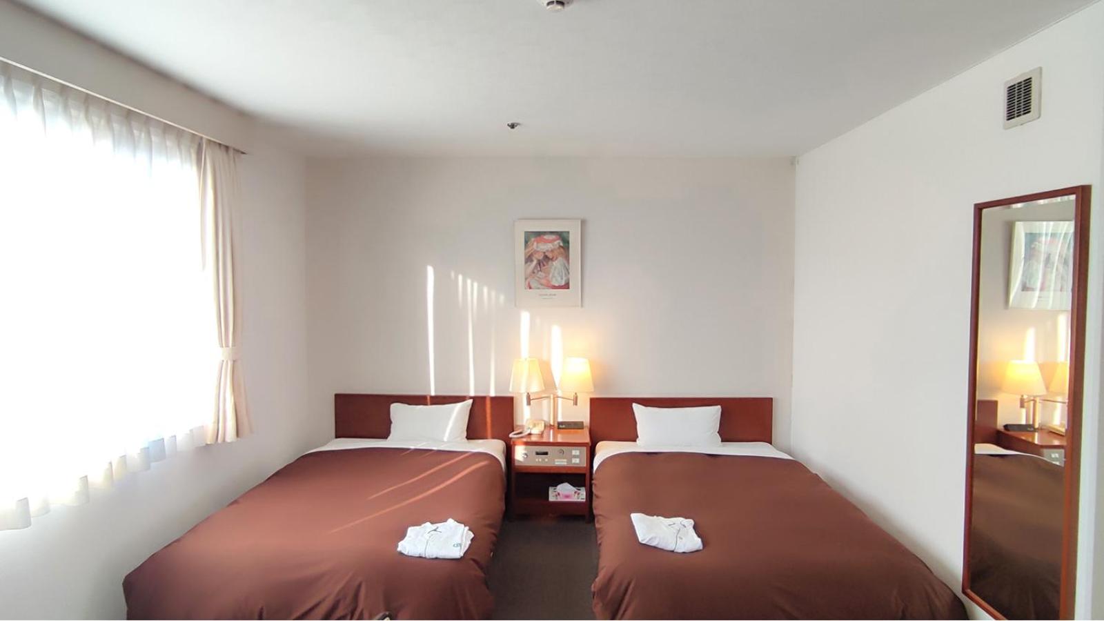 Standard Twin Room with Sea View - Smoking photo 1