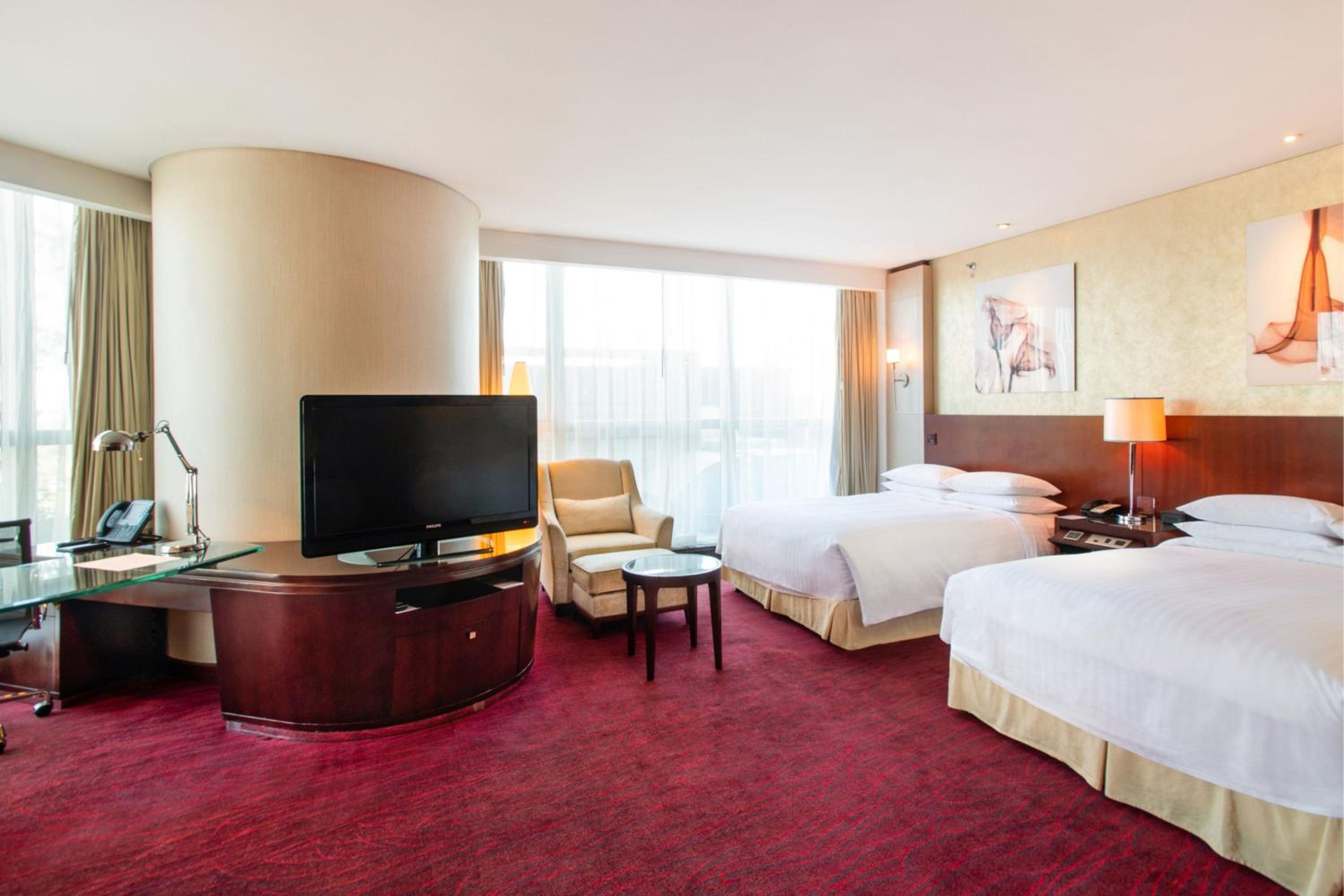 Studio Suite, Executive lounge access, Guest room, 2 Double - Photo 5