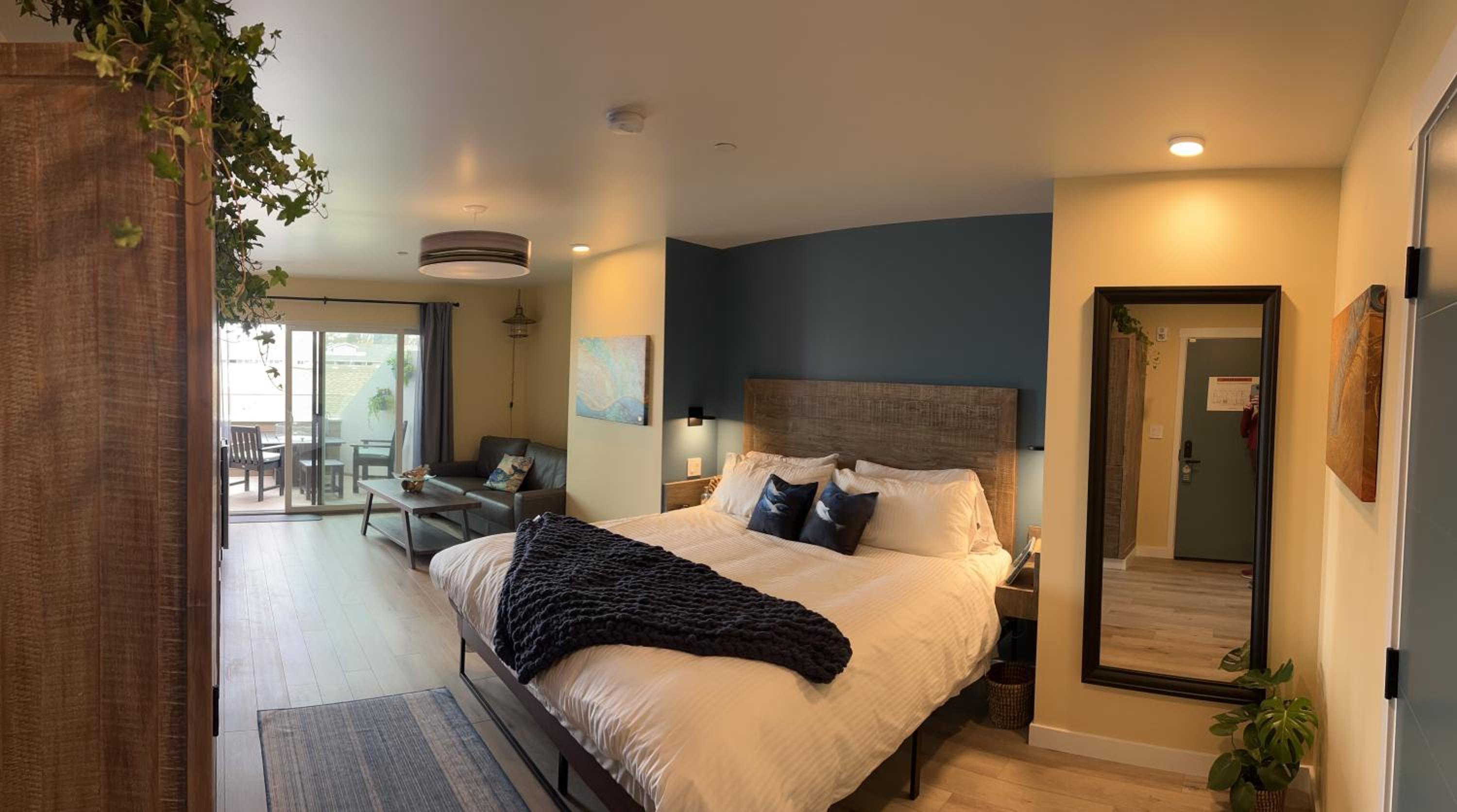 King Suite with Ocean View - Photo 1