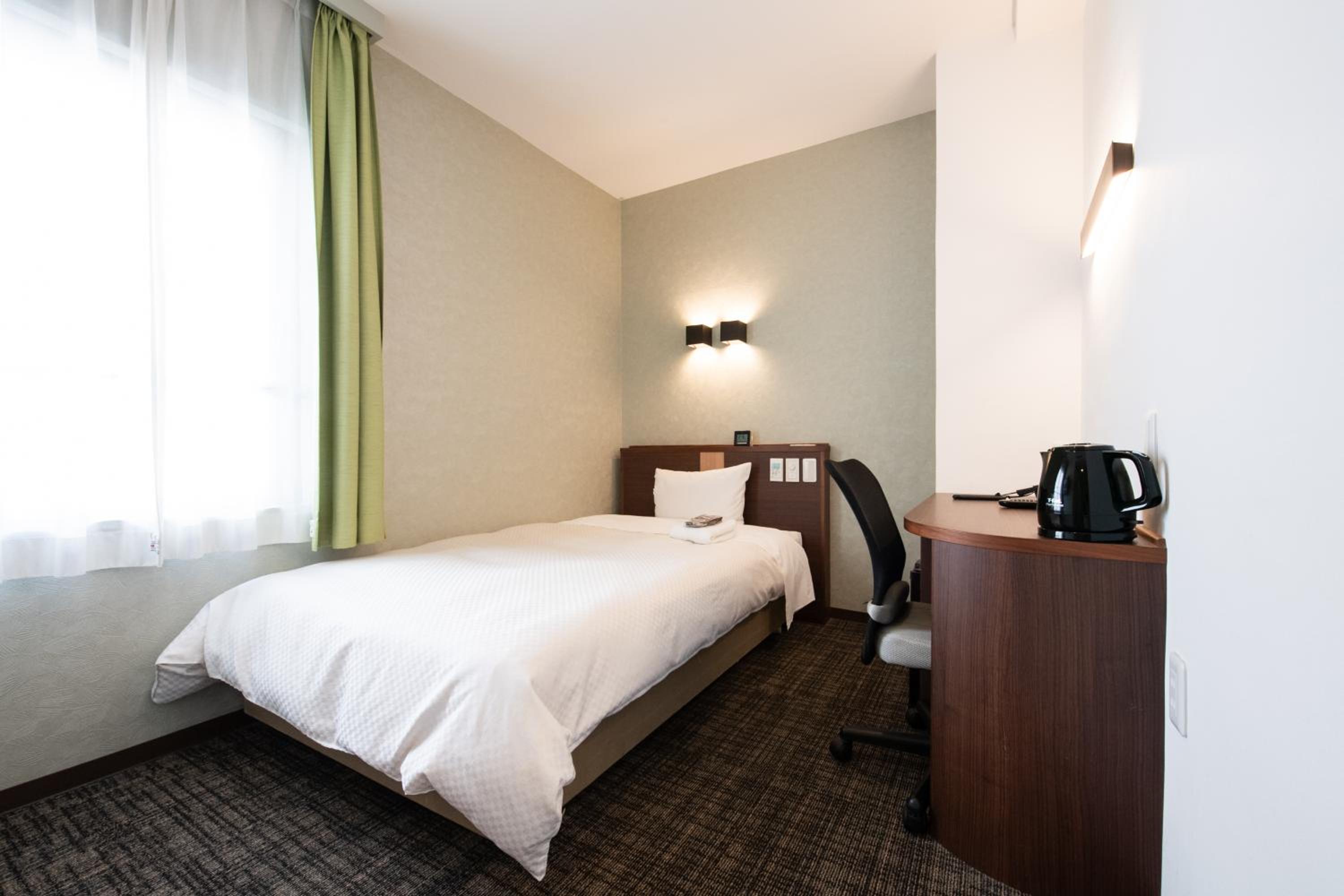 Standard Single Room - Non-Smoking photo 3