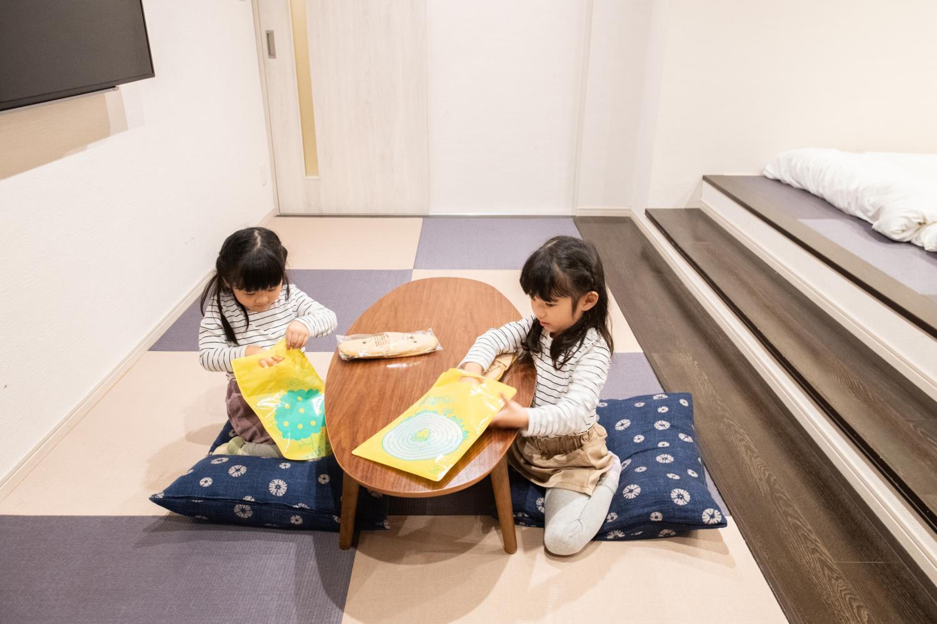 Japanese-Style Deluxe Family Room with Futon- Non-Smoking photo 2