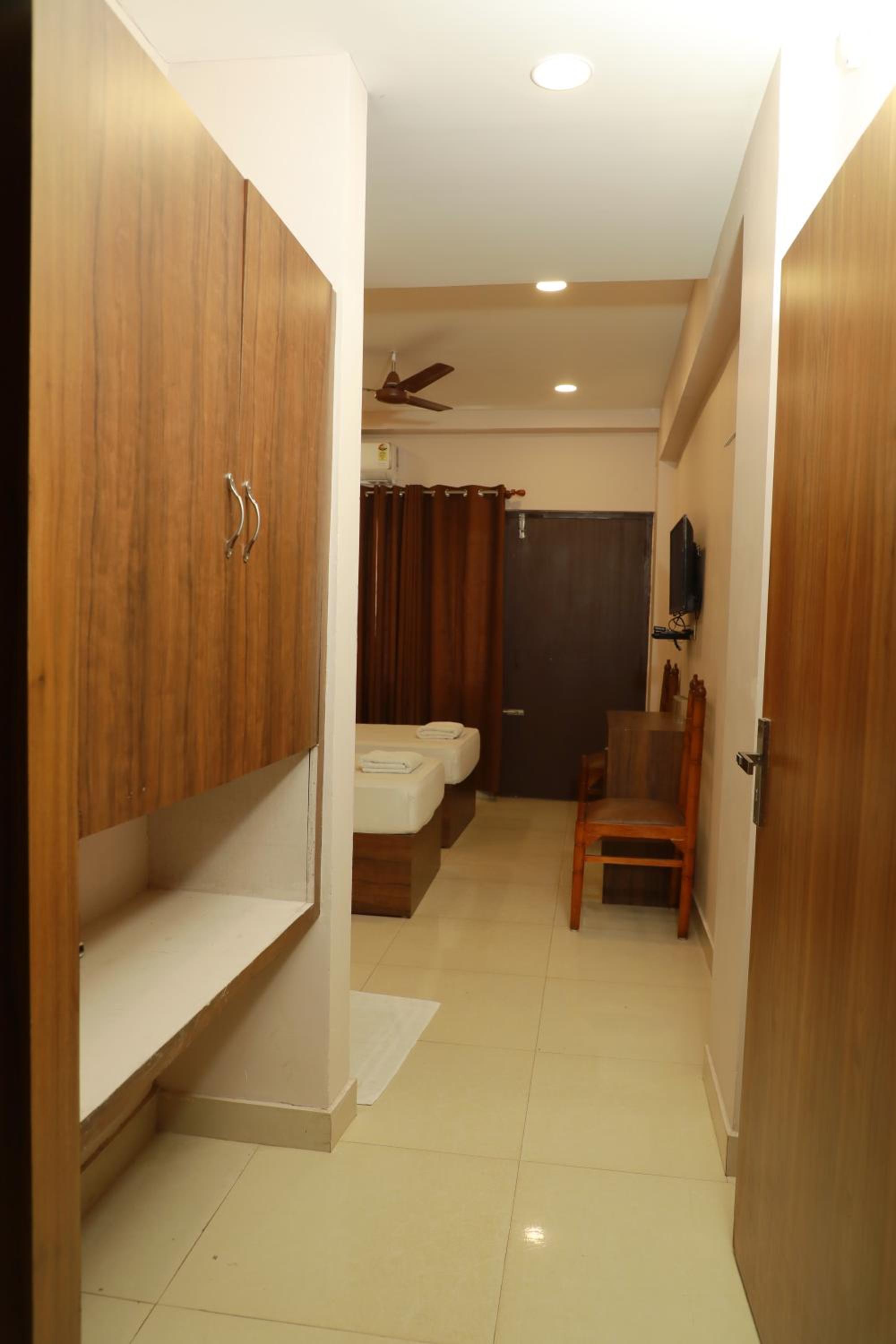 Standard Double Room with Fan photo 3