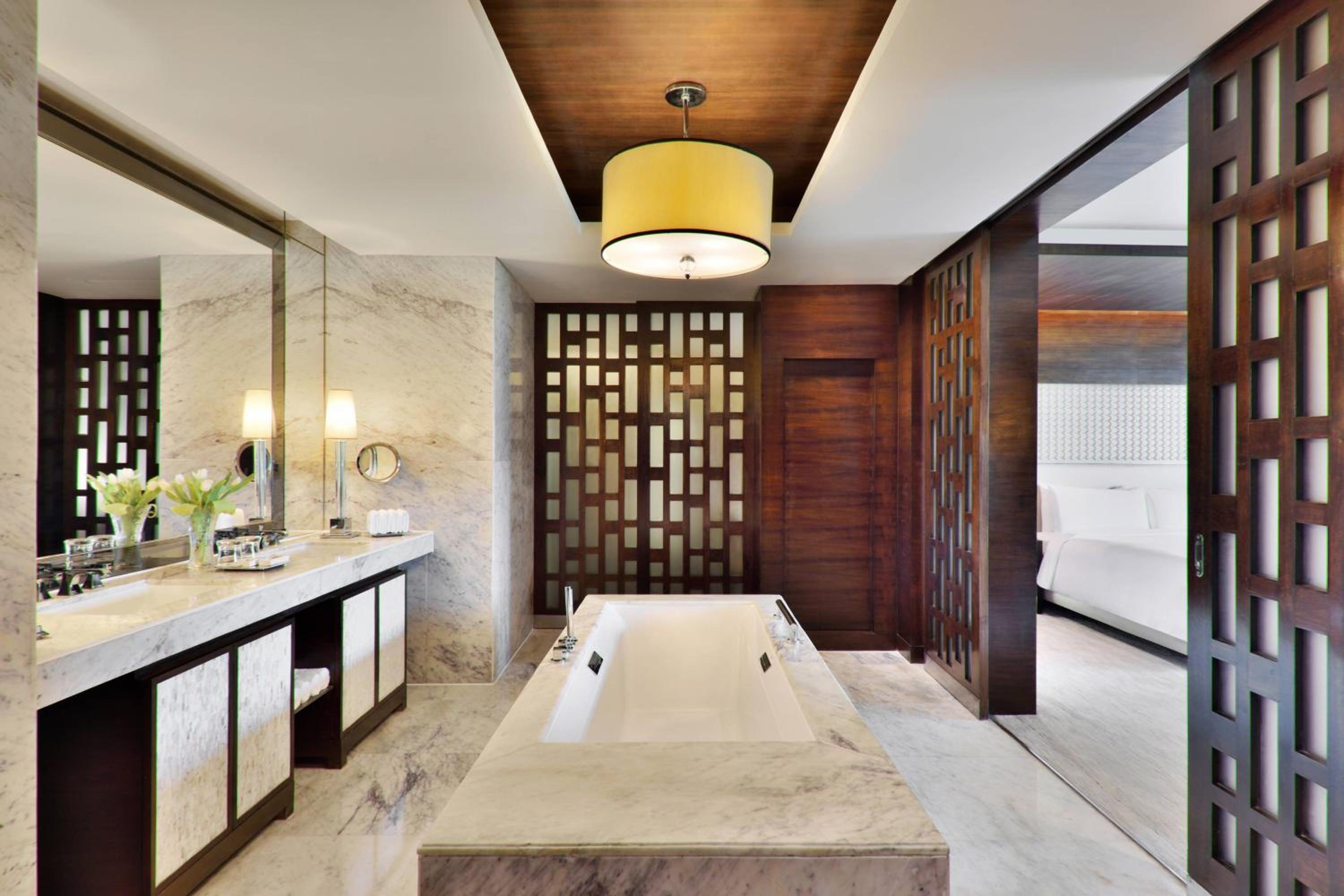 Luxury Suite with complimentary Breakfast & Club access with unlimited IMFL Beverages 5PM to 7PM. INR 3,000 Credit on select hotel services photo 2