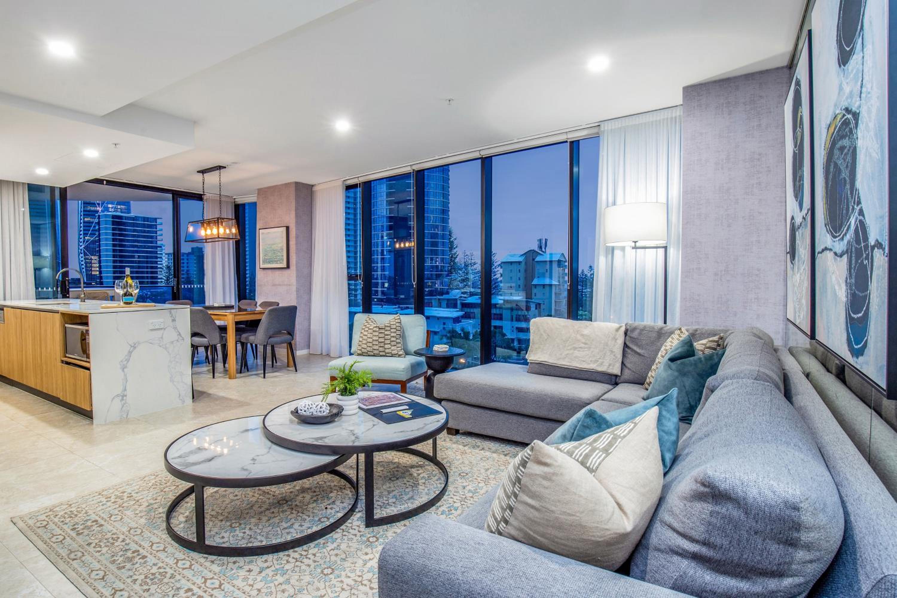 Lv5 3 Bedroom Luxury Apartment with Sea Views