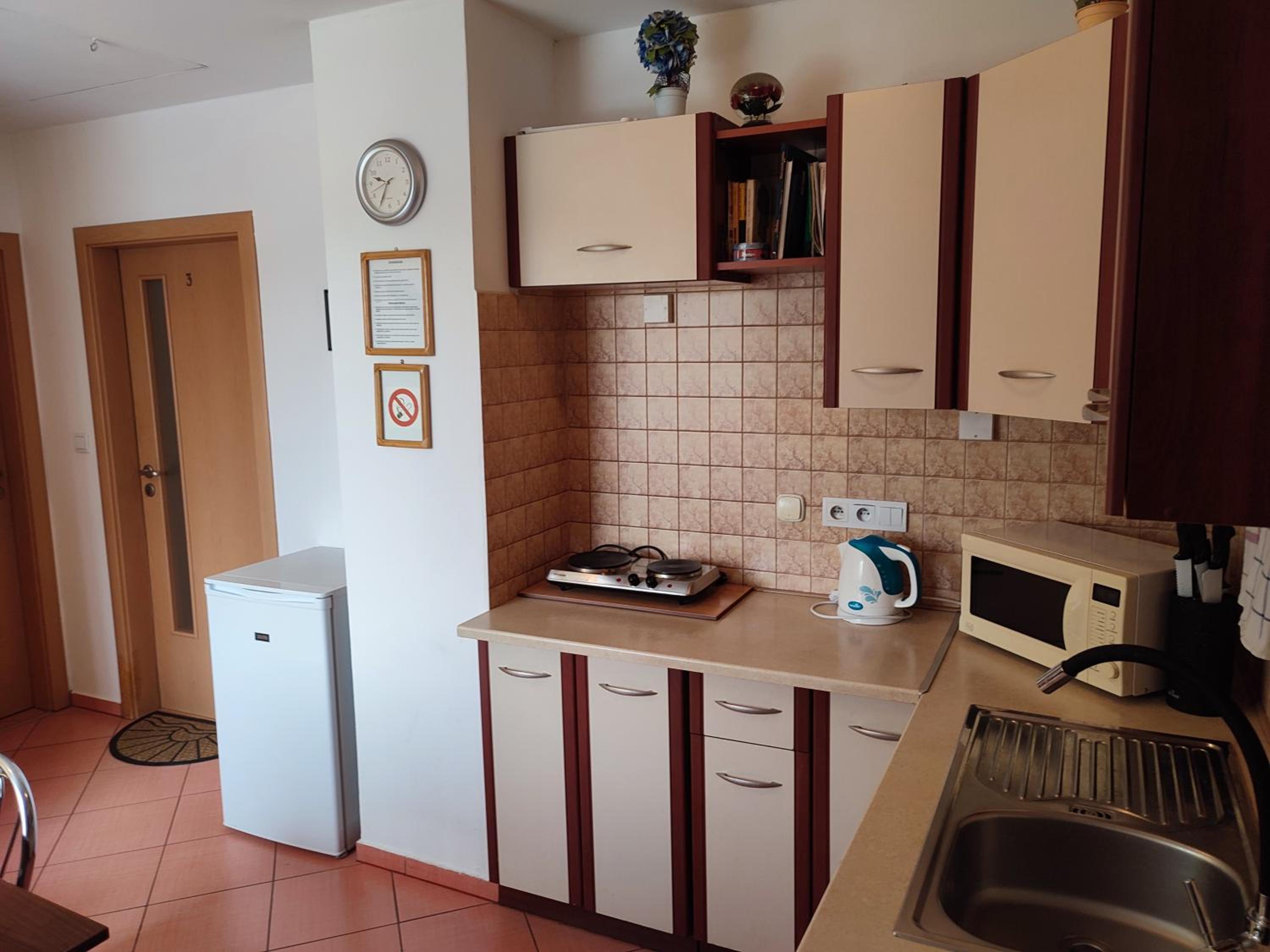 Apartment with View and Balcony - Photo 3