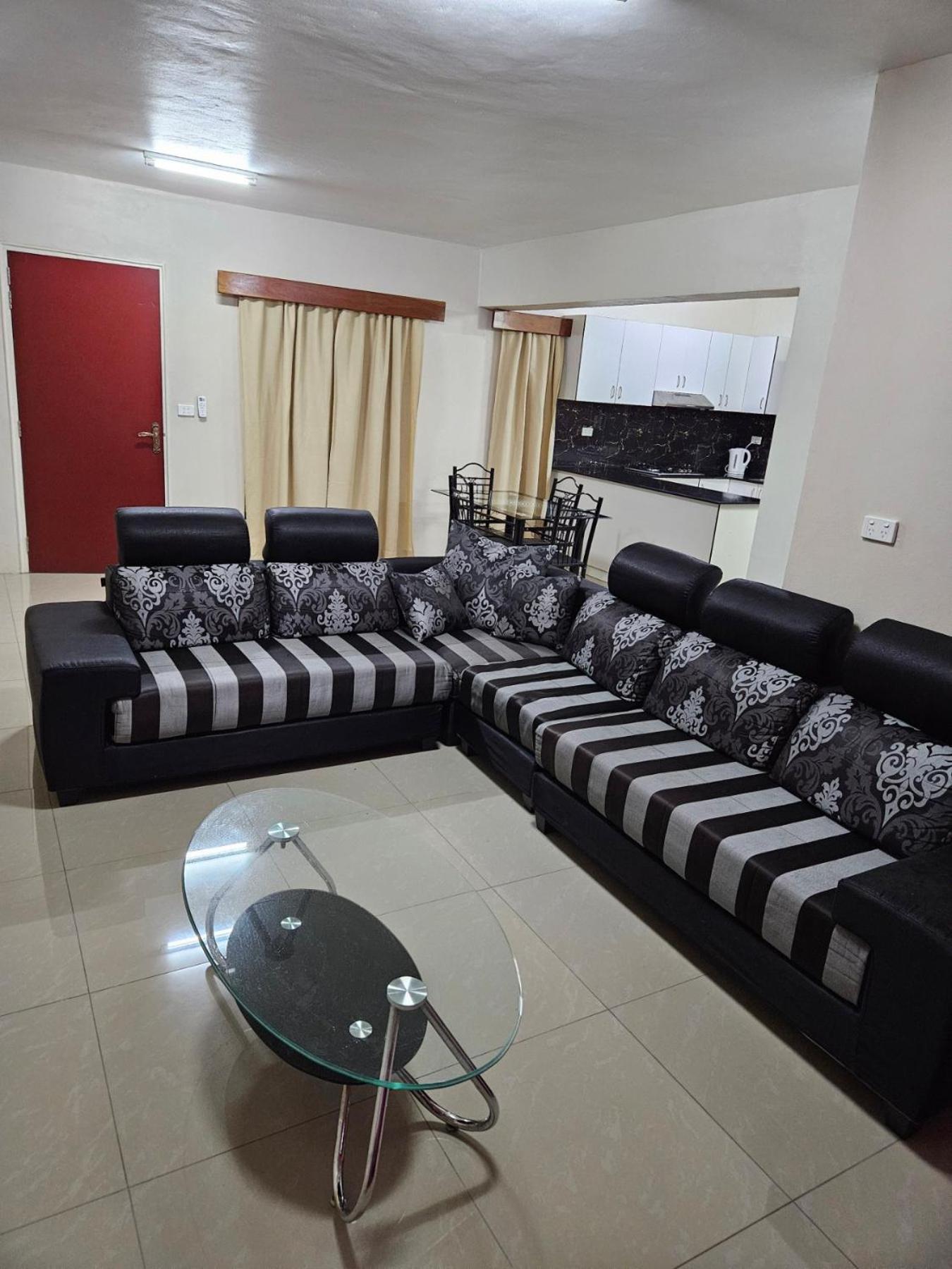 One-Bedroom House photo 1