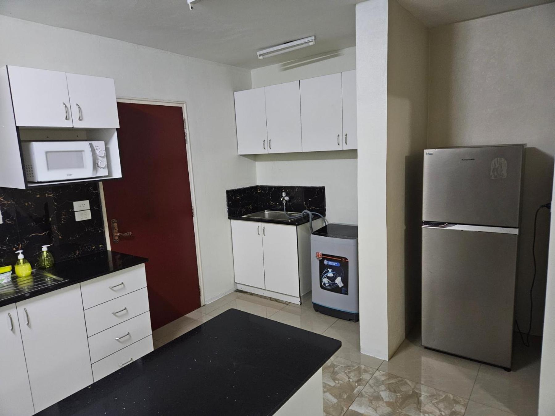 One-Bedroom House photo 2
