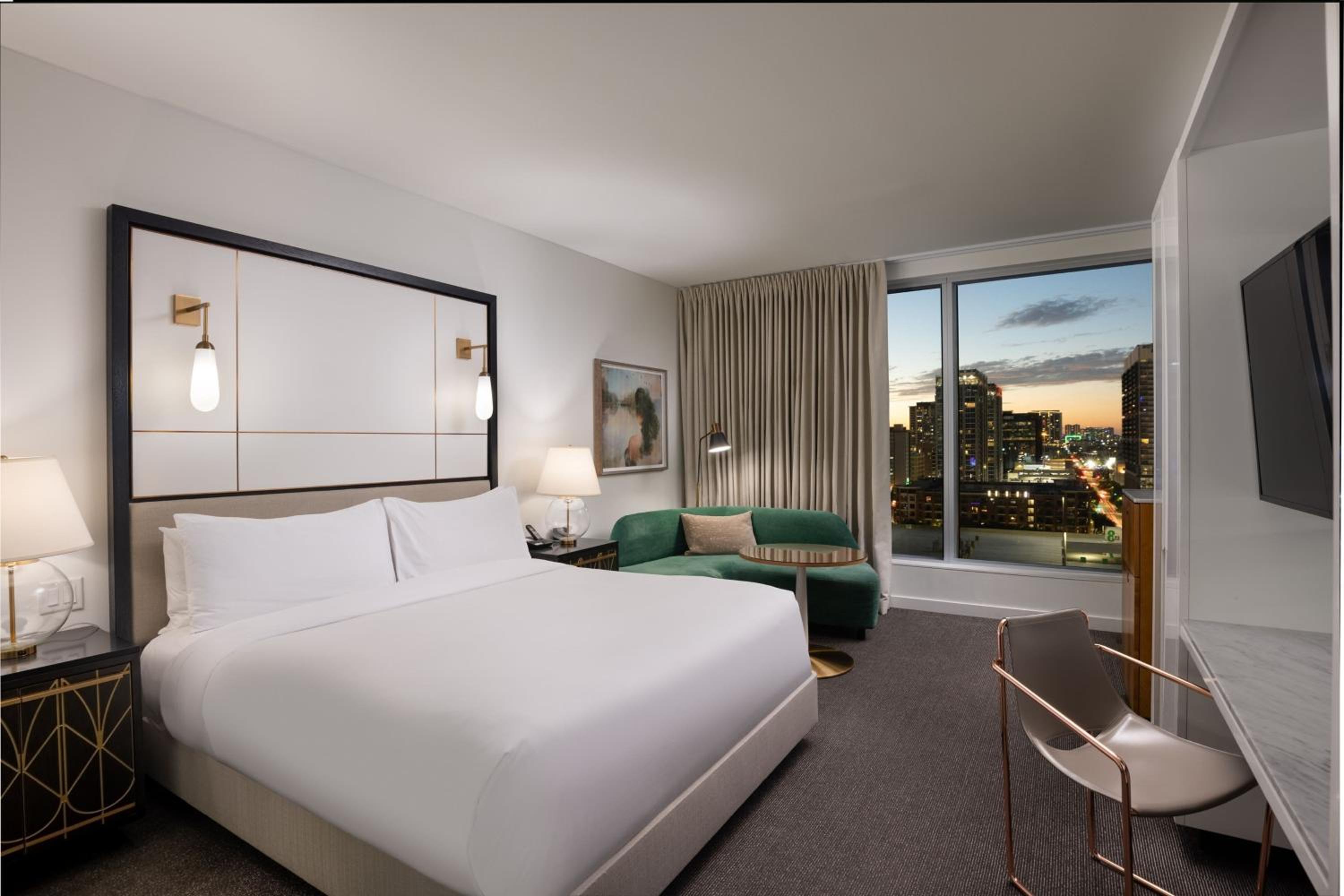 Deluxe King Room