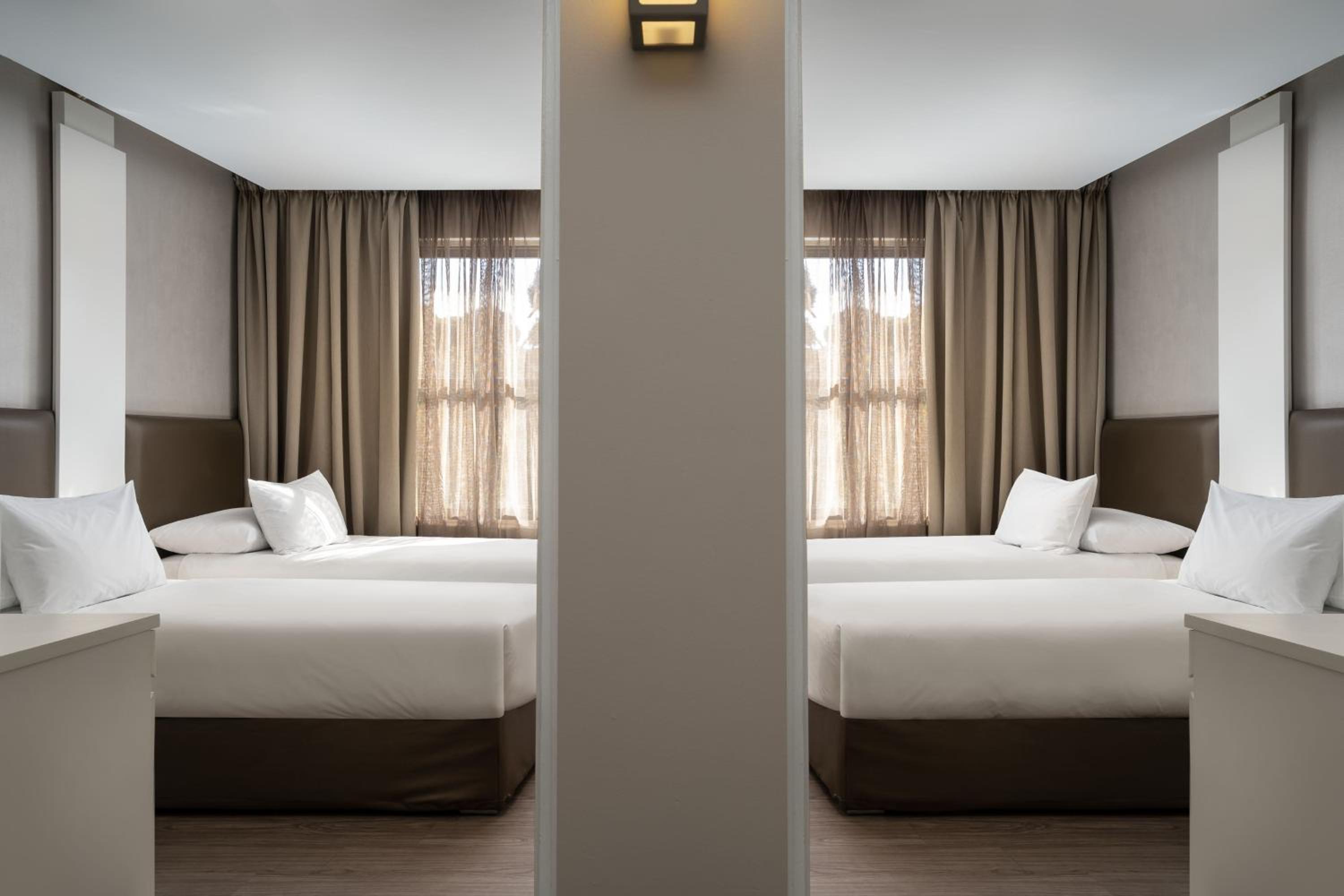 2 Bedroom, Bedroom 1: 2 Twin/Single Bed(s), Bedroom 2: 2 Twin/Single Bed(s) - Photo 3