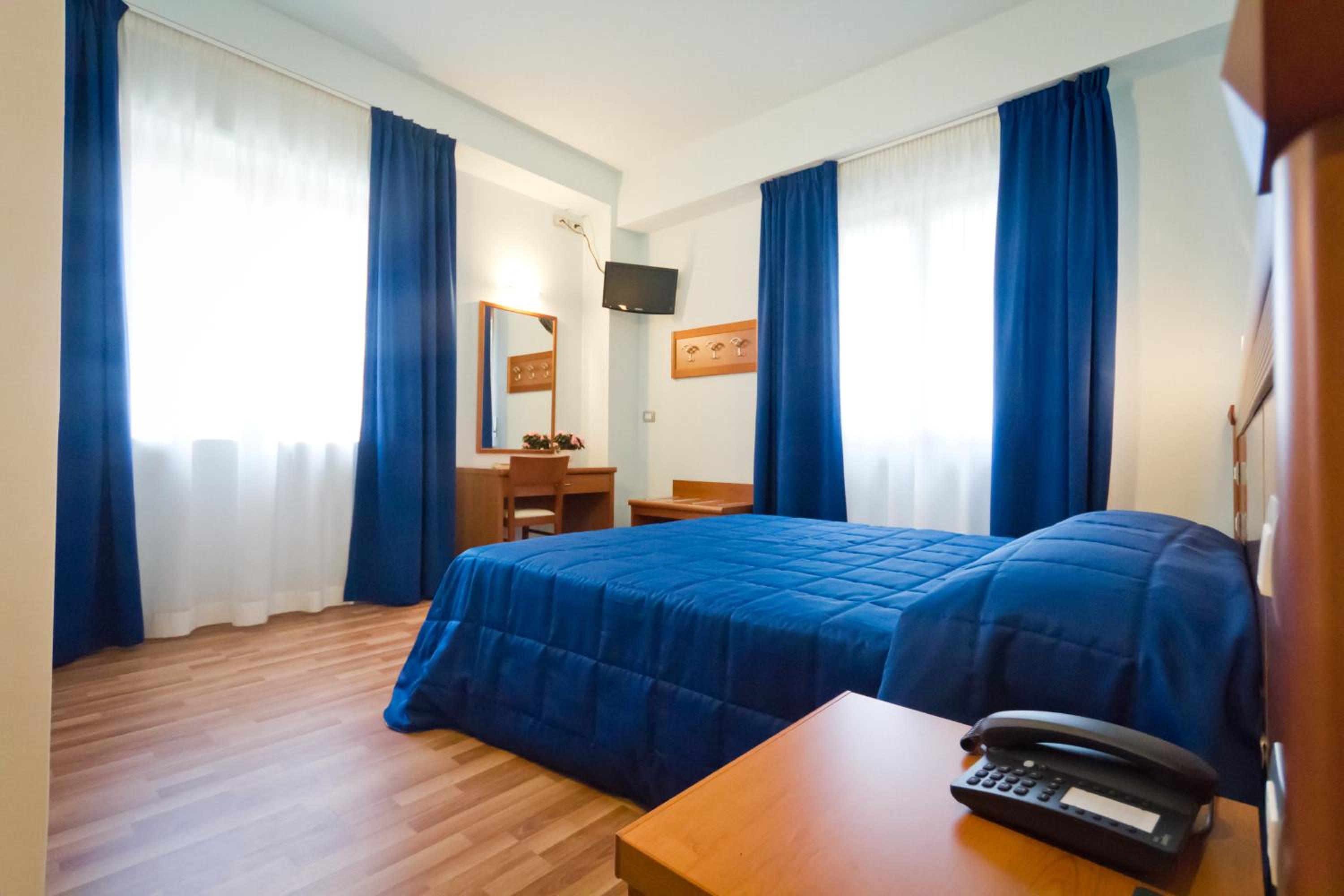 Double or Twin Room photo 1