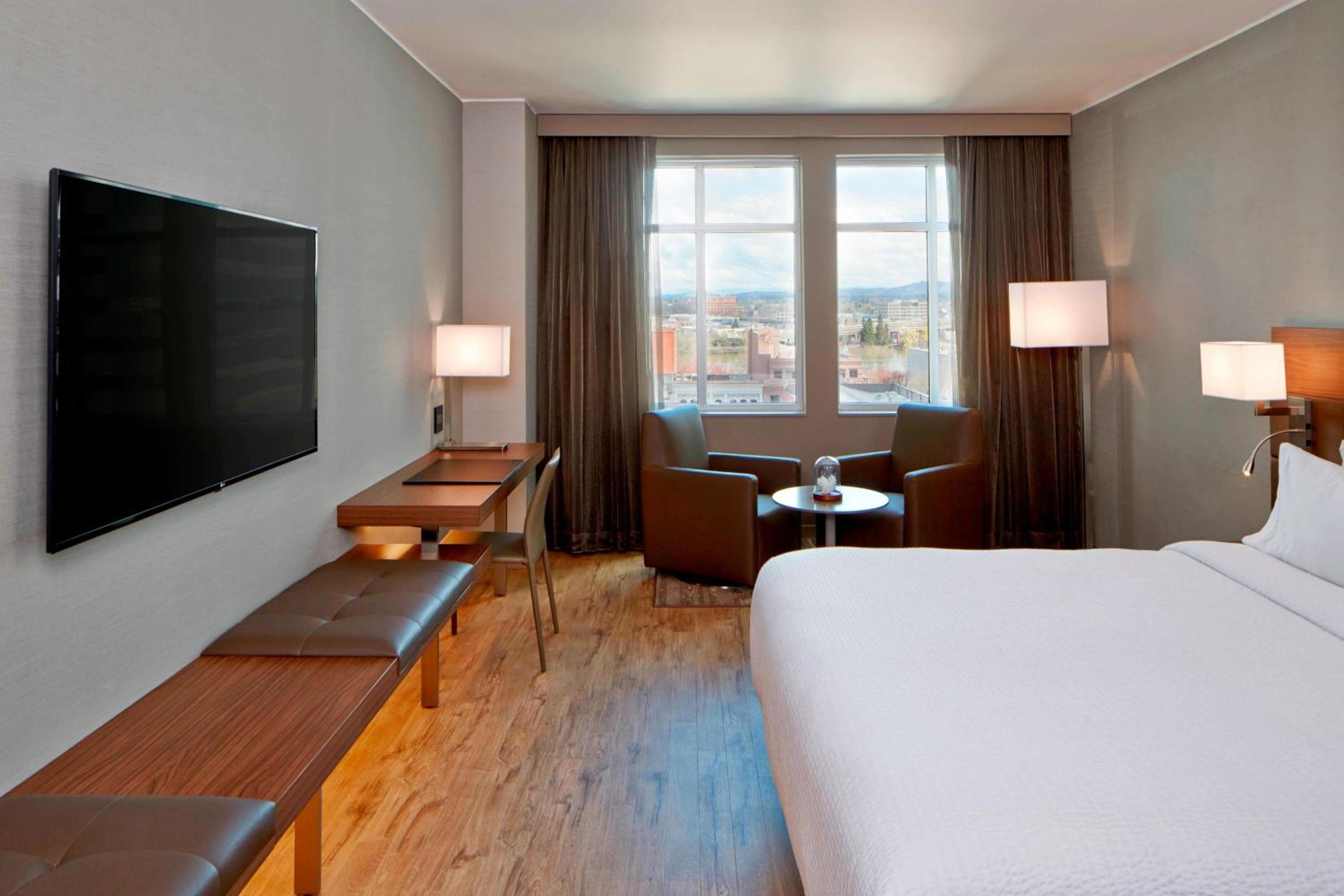 King Room With Sofa Bed And River View