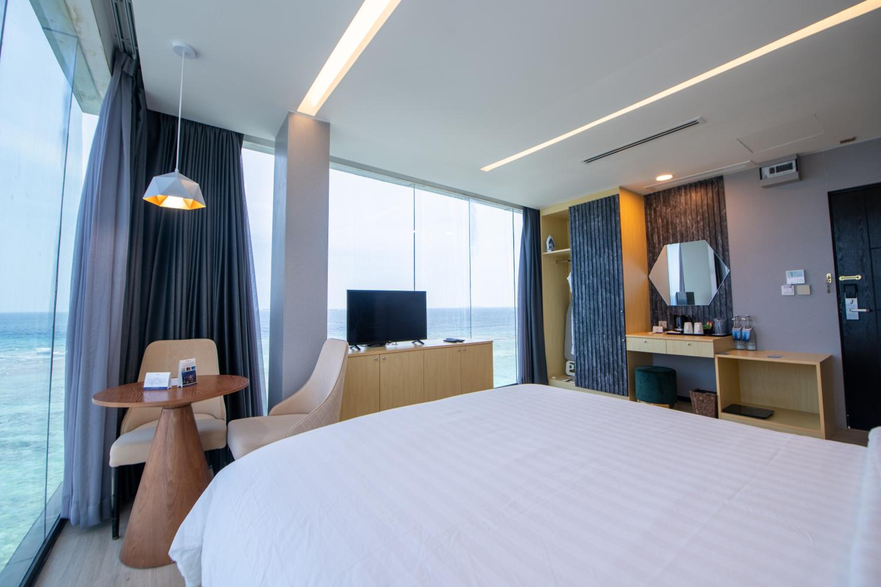 Sunrise Deluxe Ocean View - Photo 5