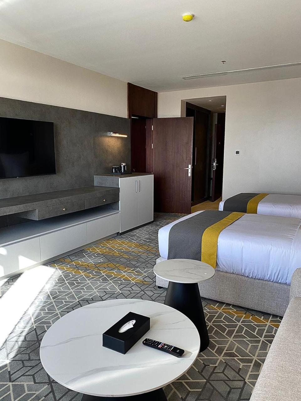 Superior Twin Room - Photo 1