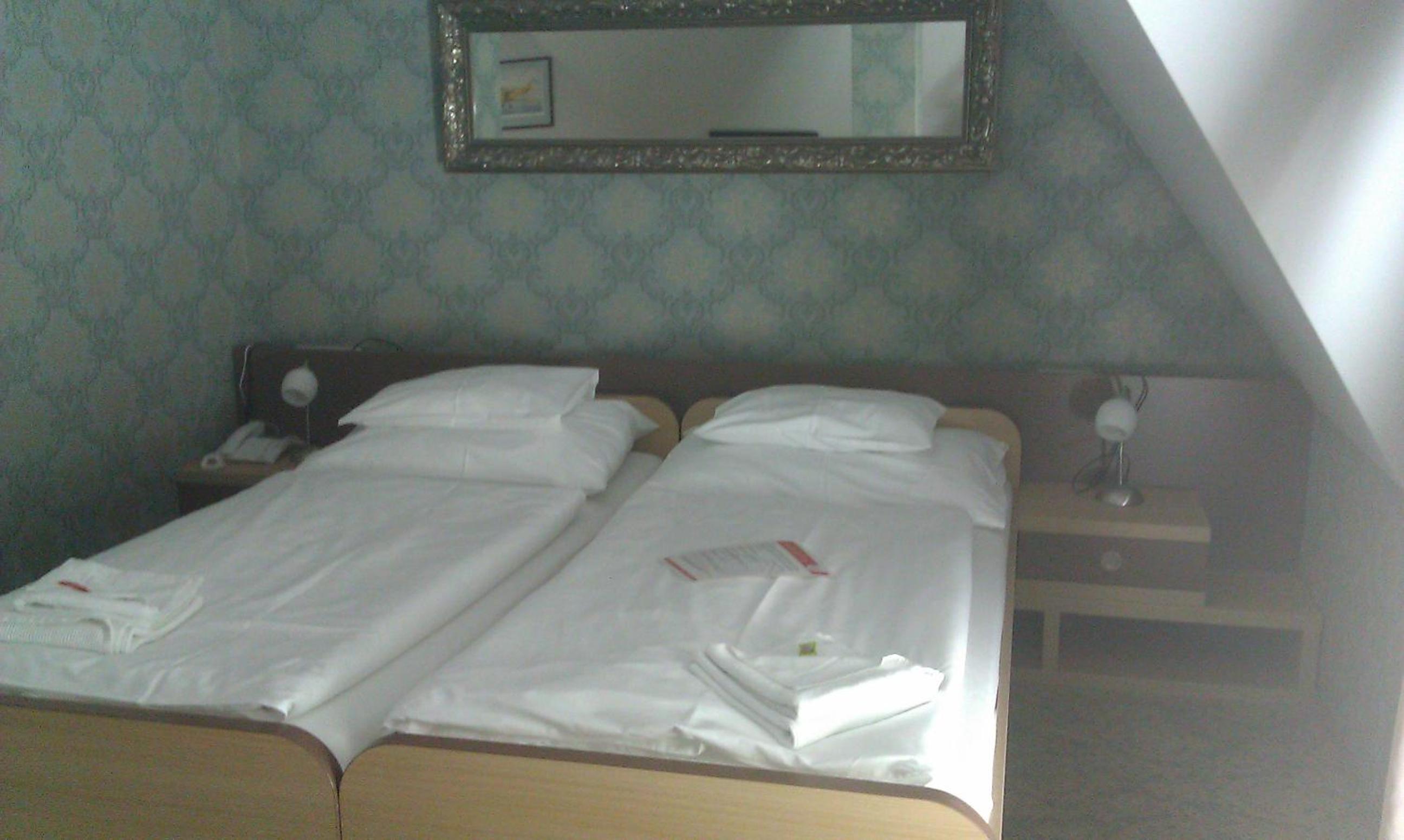 Standard Double or Twin Room - Photo 1
