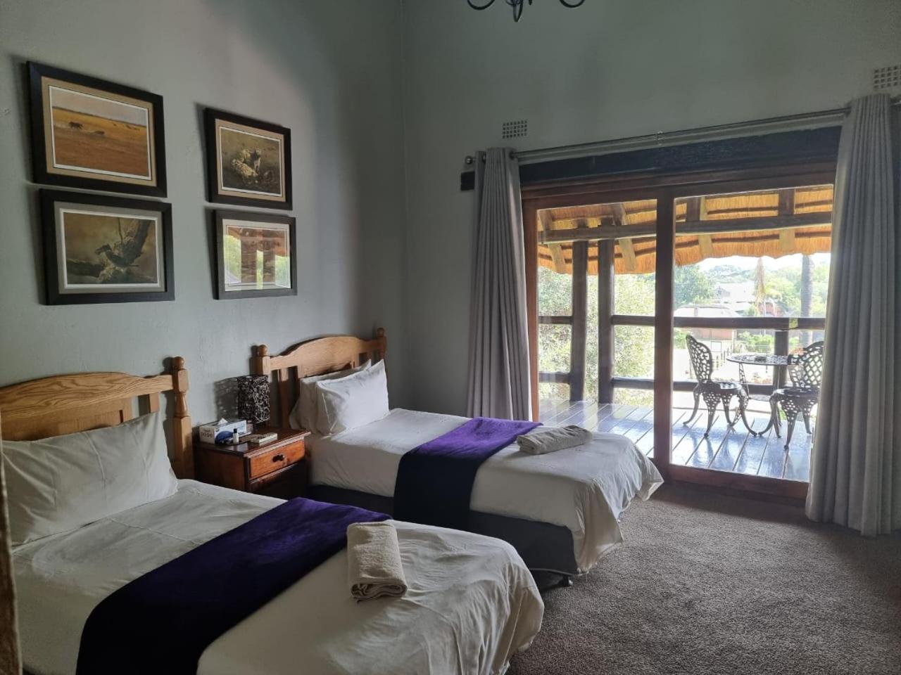 Standard Twin Room photo 2
