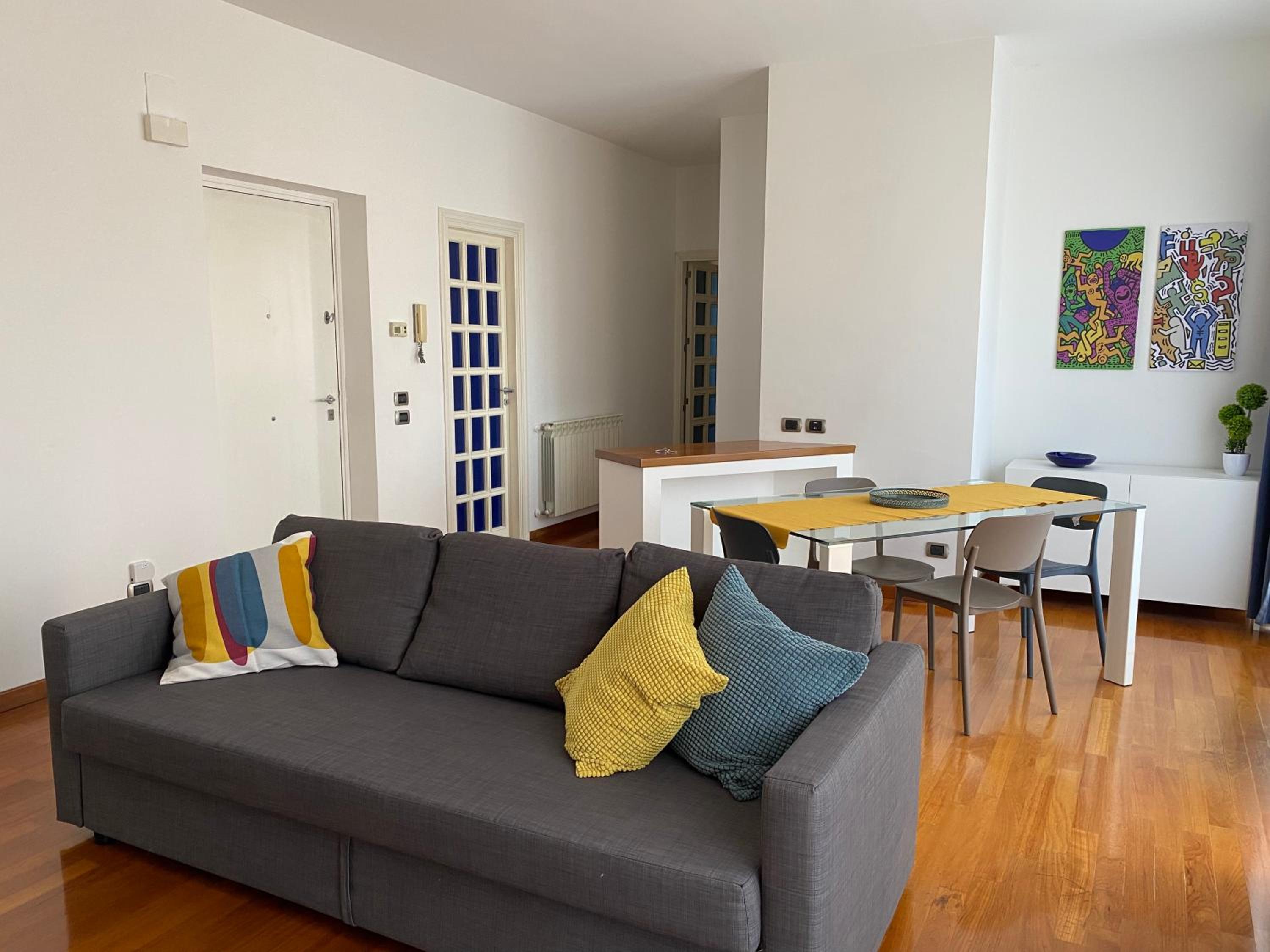 One-Bedroom Apartment