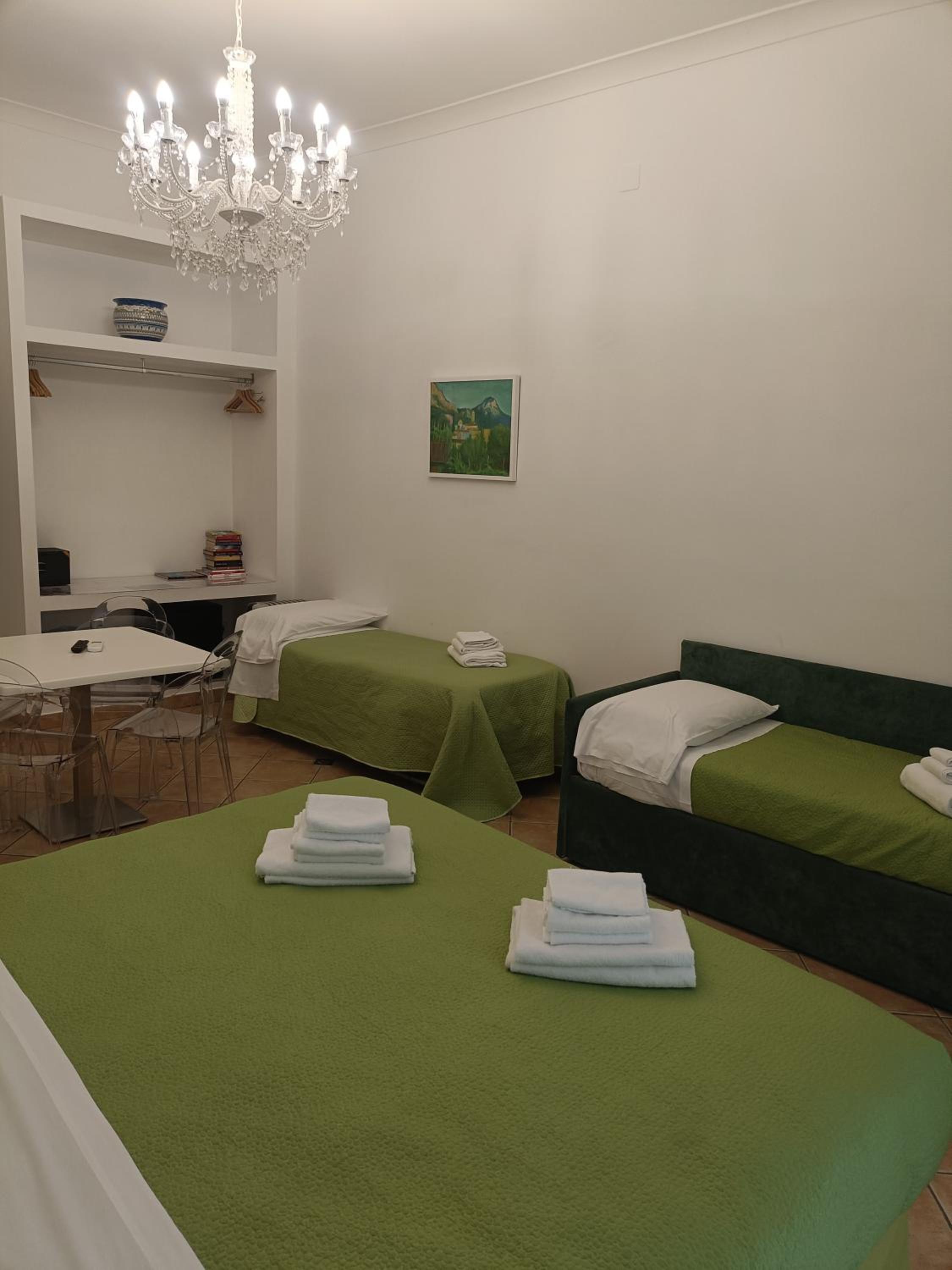 Quadruple Room - Photo 2