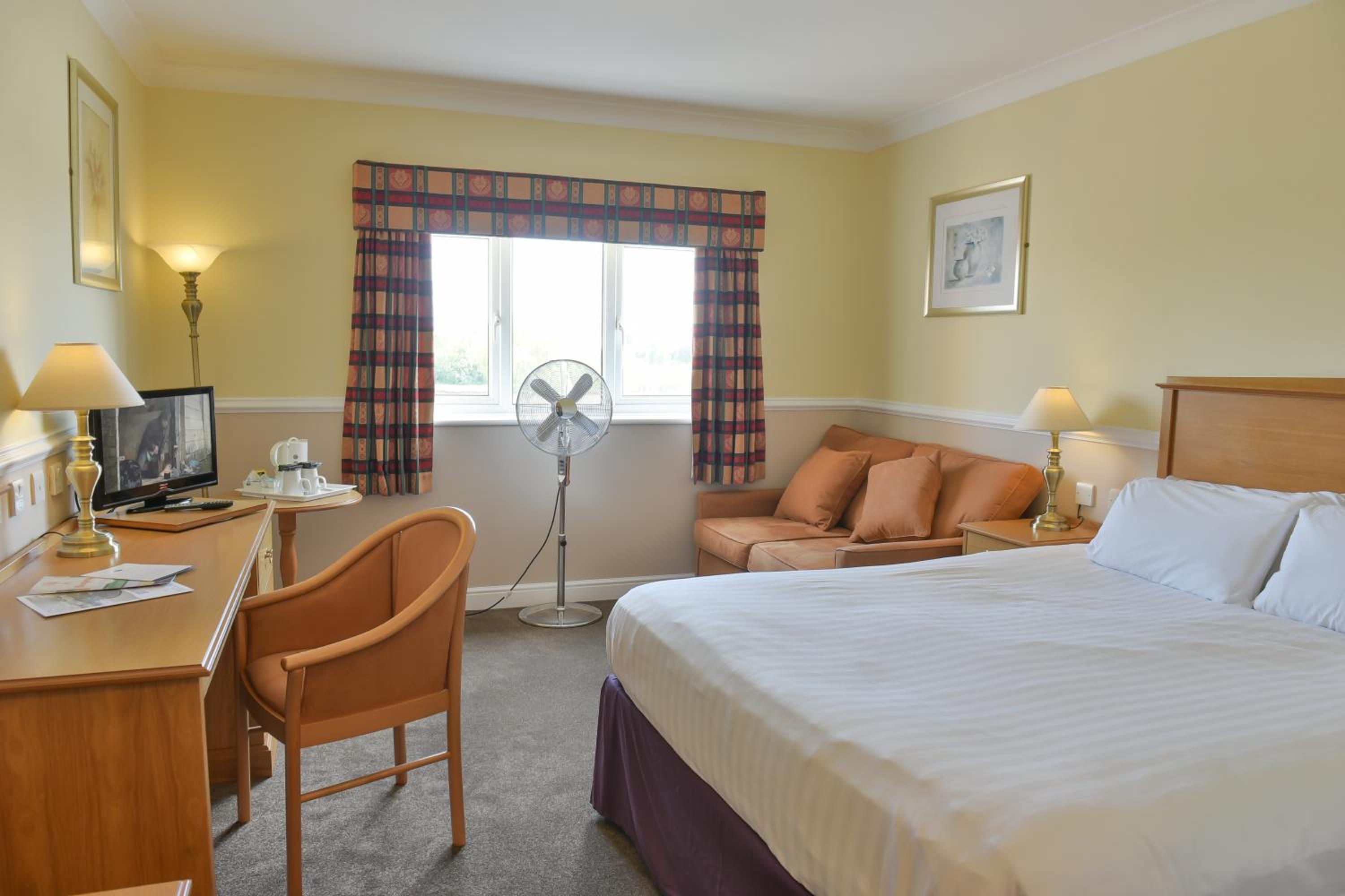 Standard Double Room - Photo 2