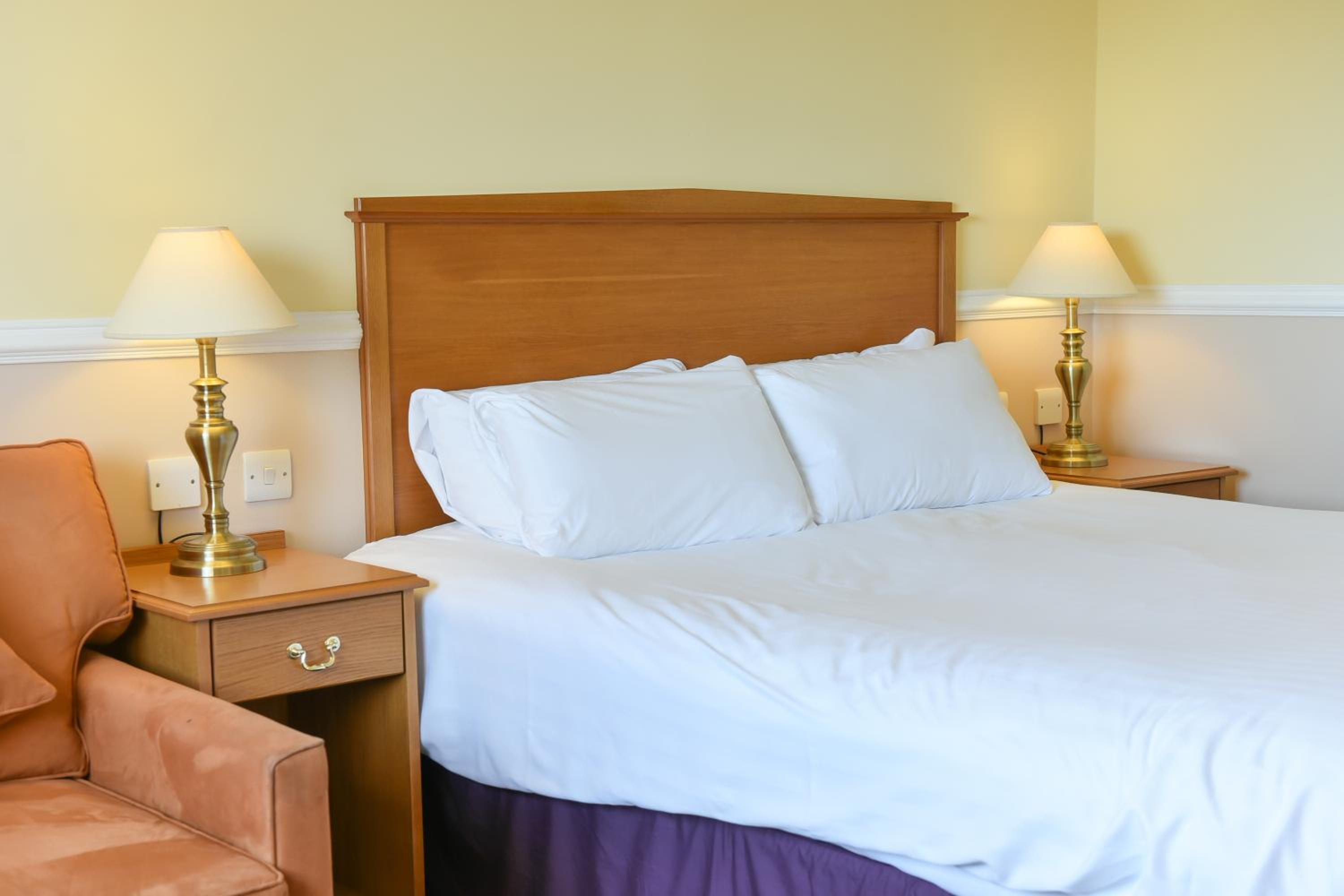 Standard Twin Room - Photo 2