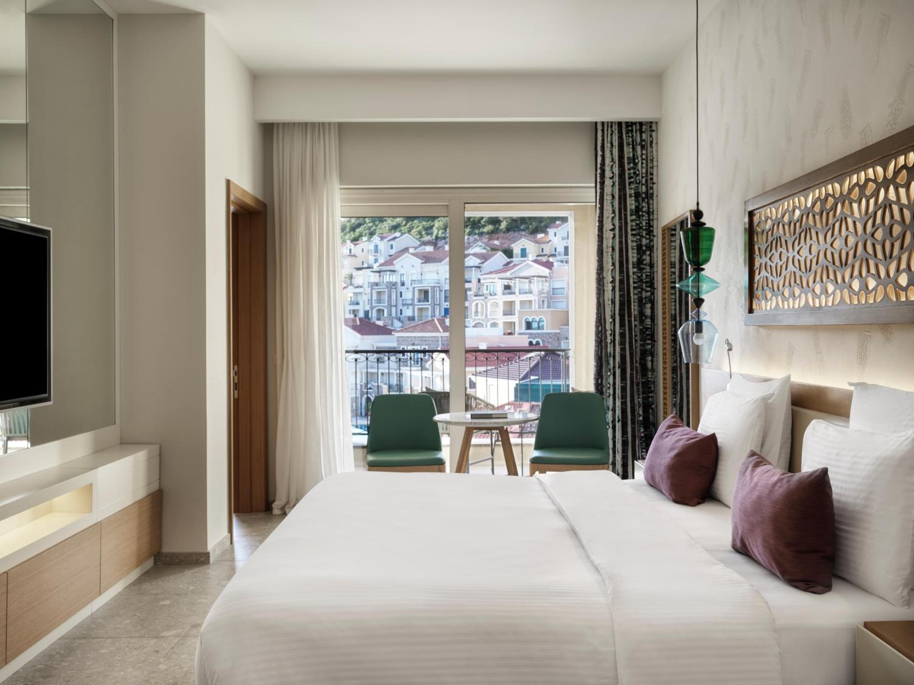 Grand Poolside Room - Photo 1