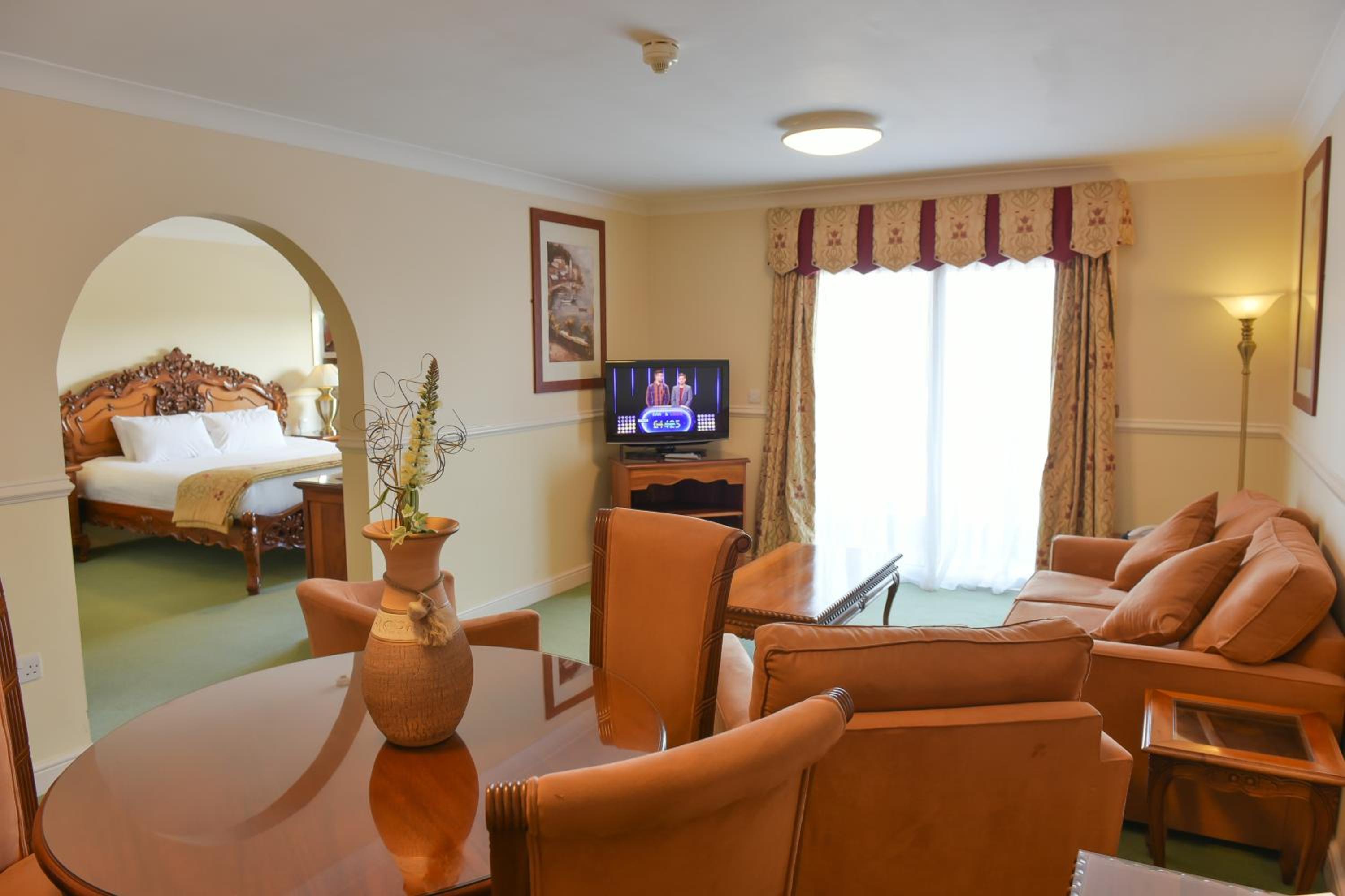 Suite - Photo 4