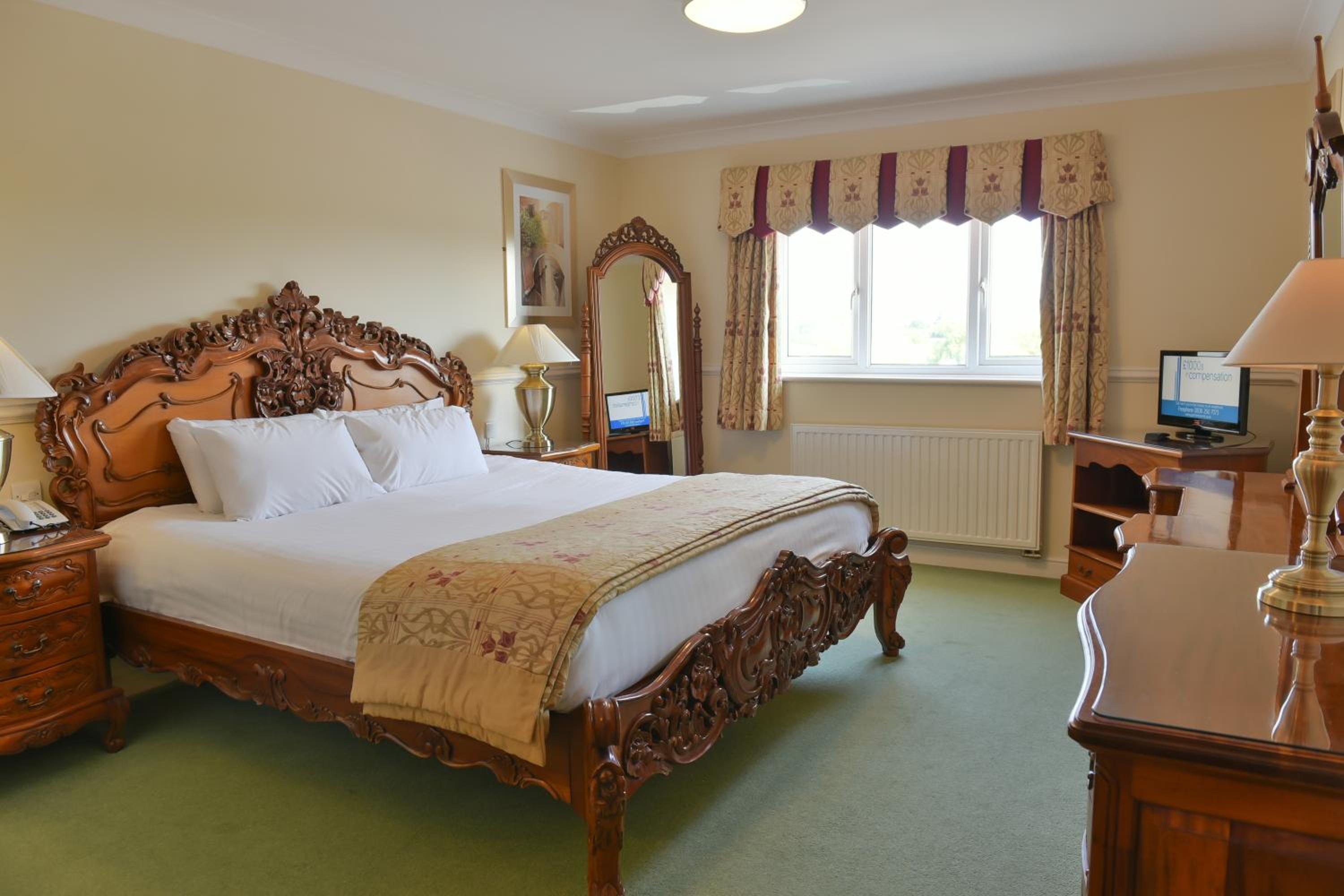 Suite - Photo 3