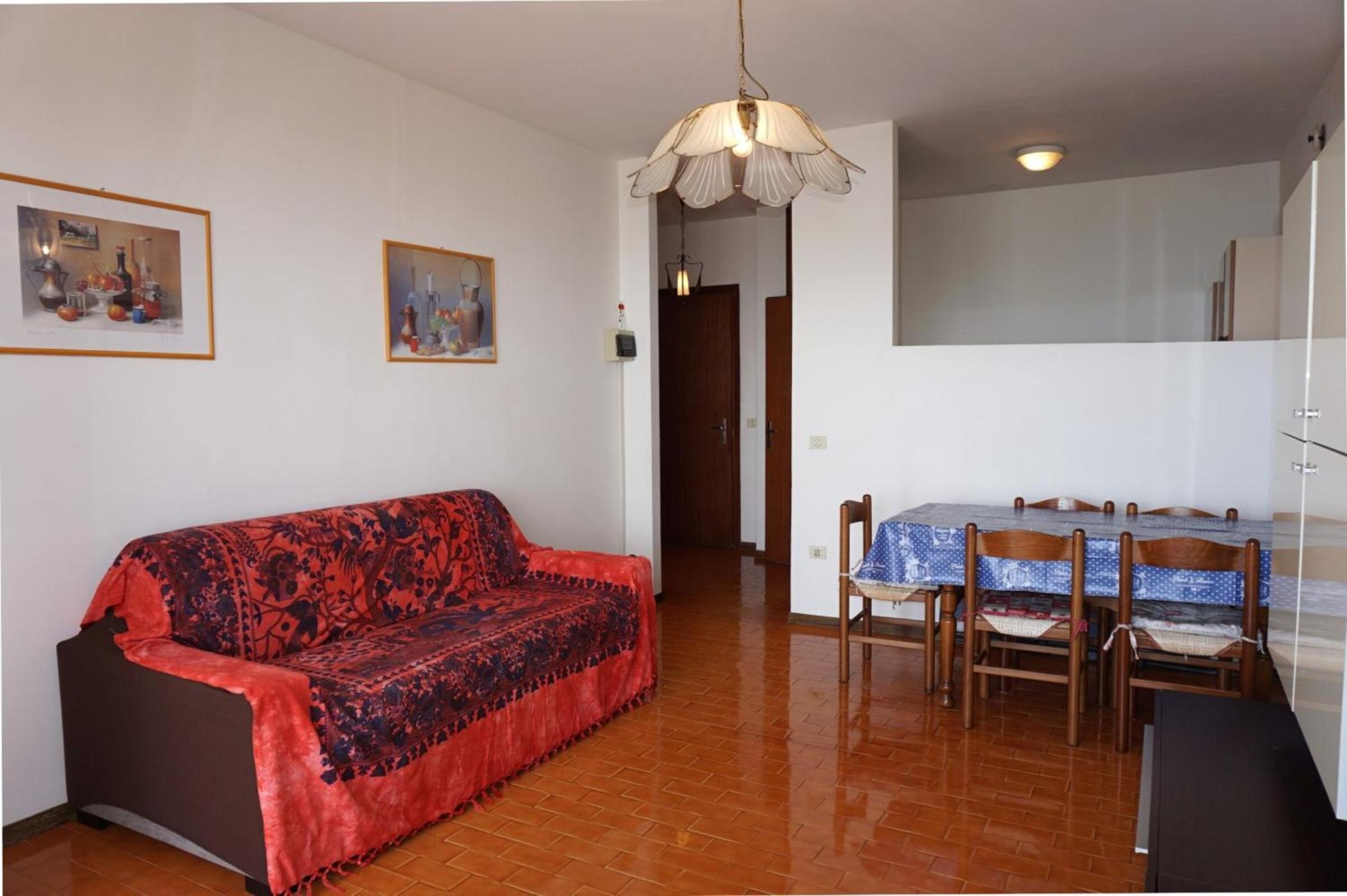 Apartment photo 3