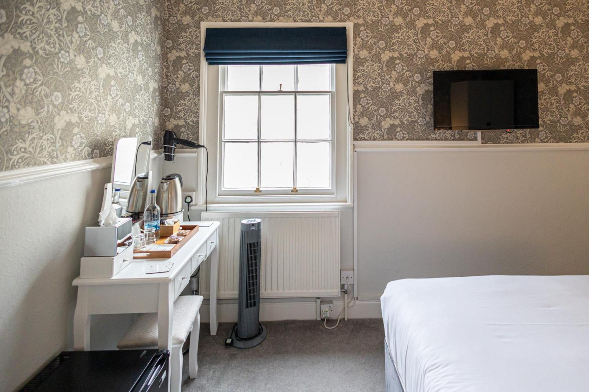Standard Double Room photo 3