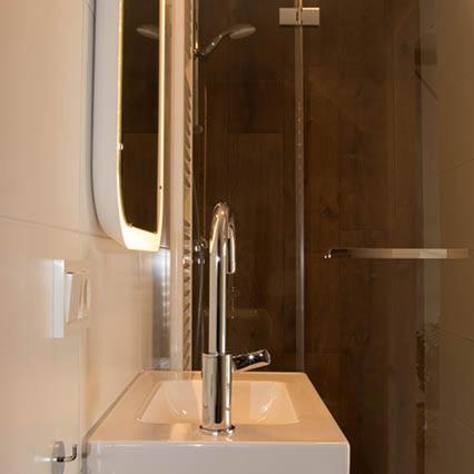 Deluxe King Room - Photo 3
