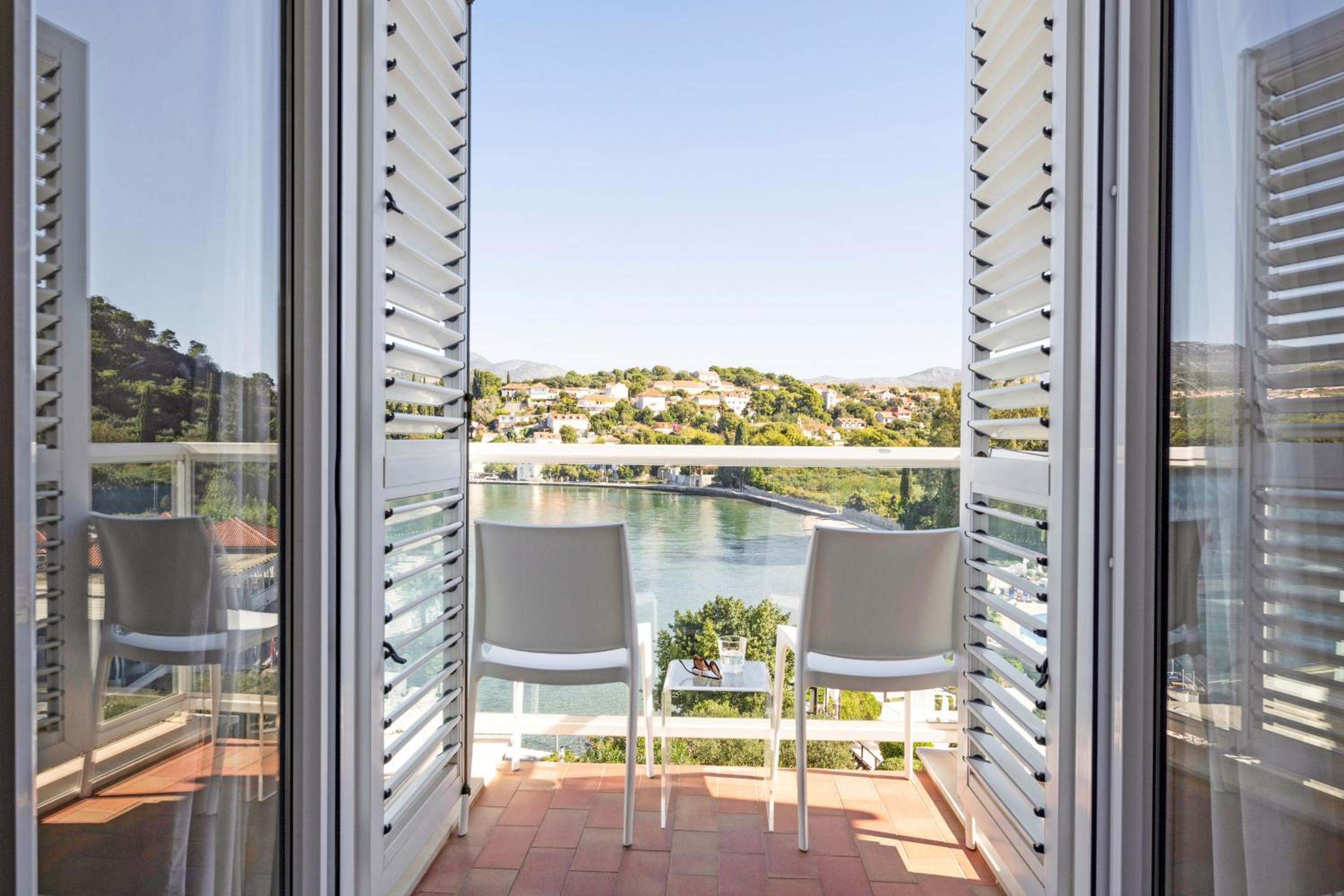 Double Room with Balcony and Sea View photo 2