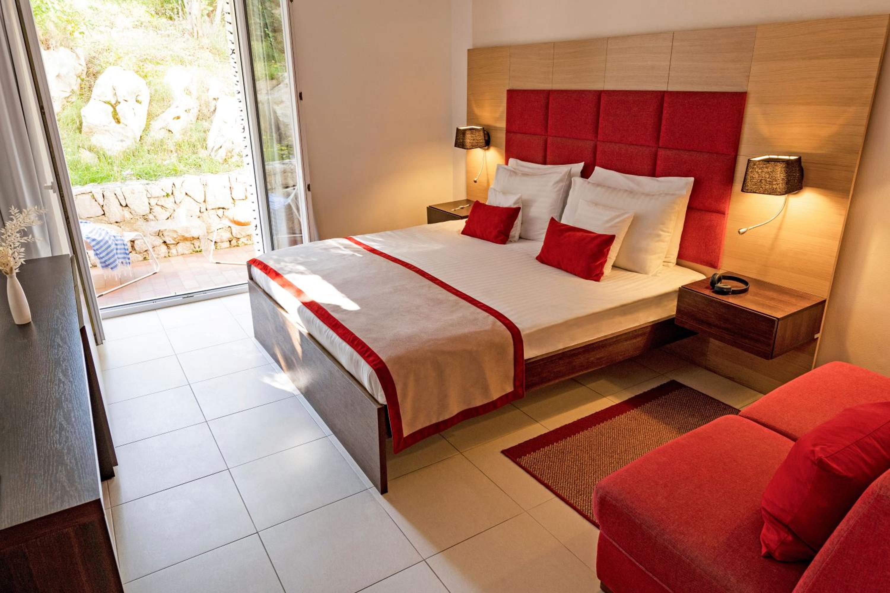 Superior Double Room with Balcony photo 1