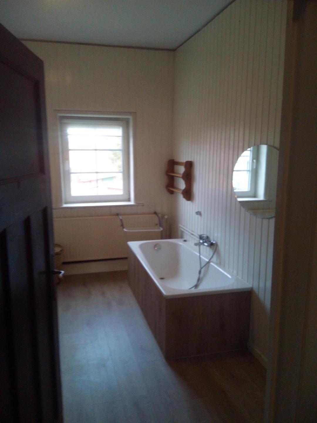 Apartment with Balcony - Photo 5