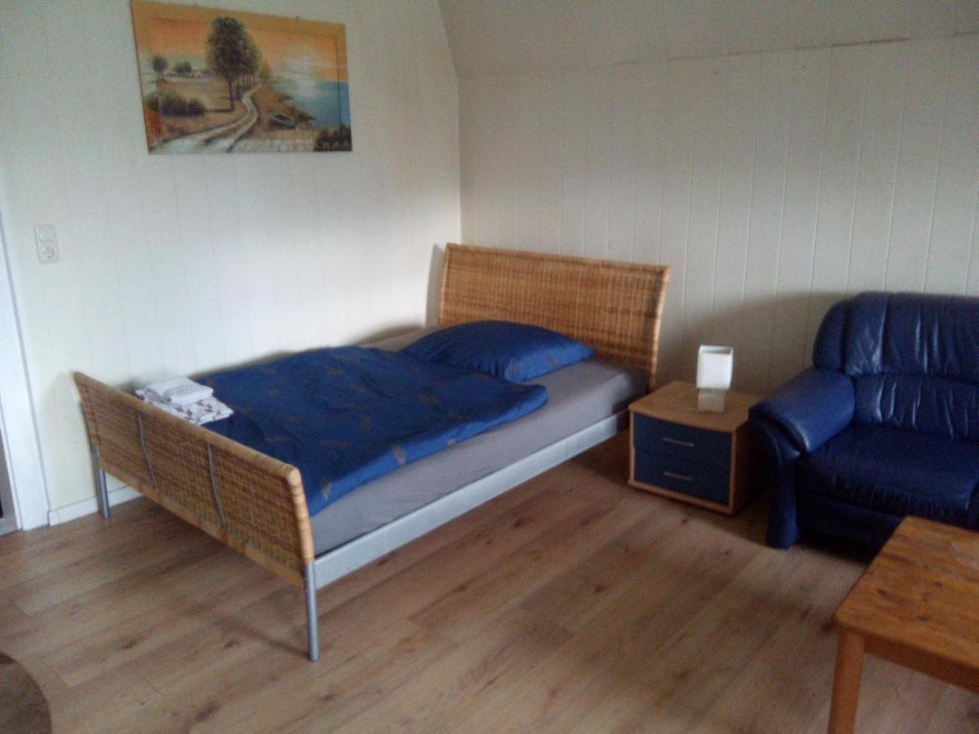 Apartment with Balcony - Photo 11