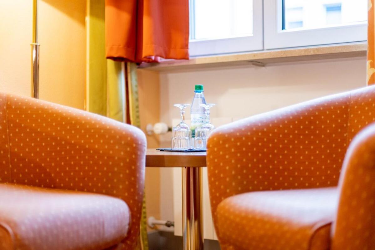 Suite - Photo 3