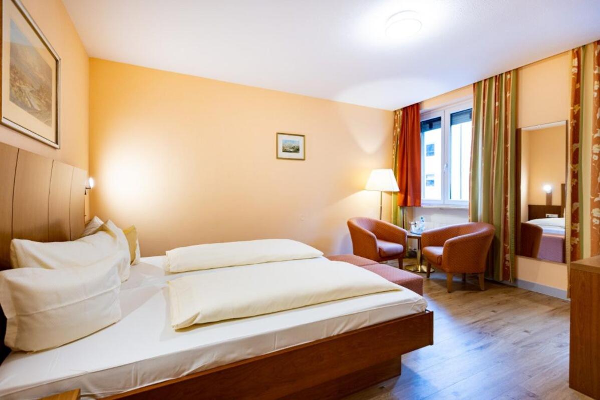Suite - Photo 2
