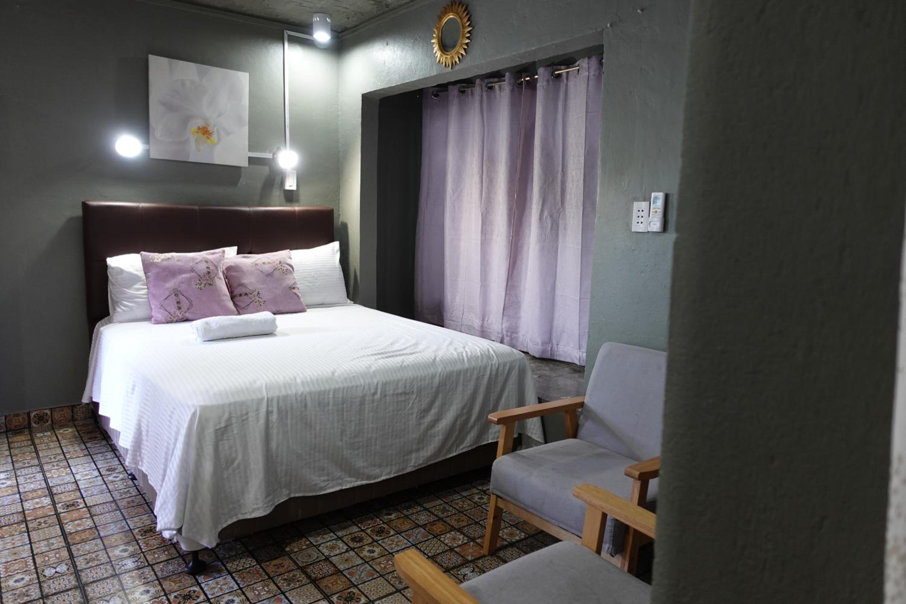 Double Room with Patio - Photo 1