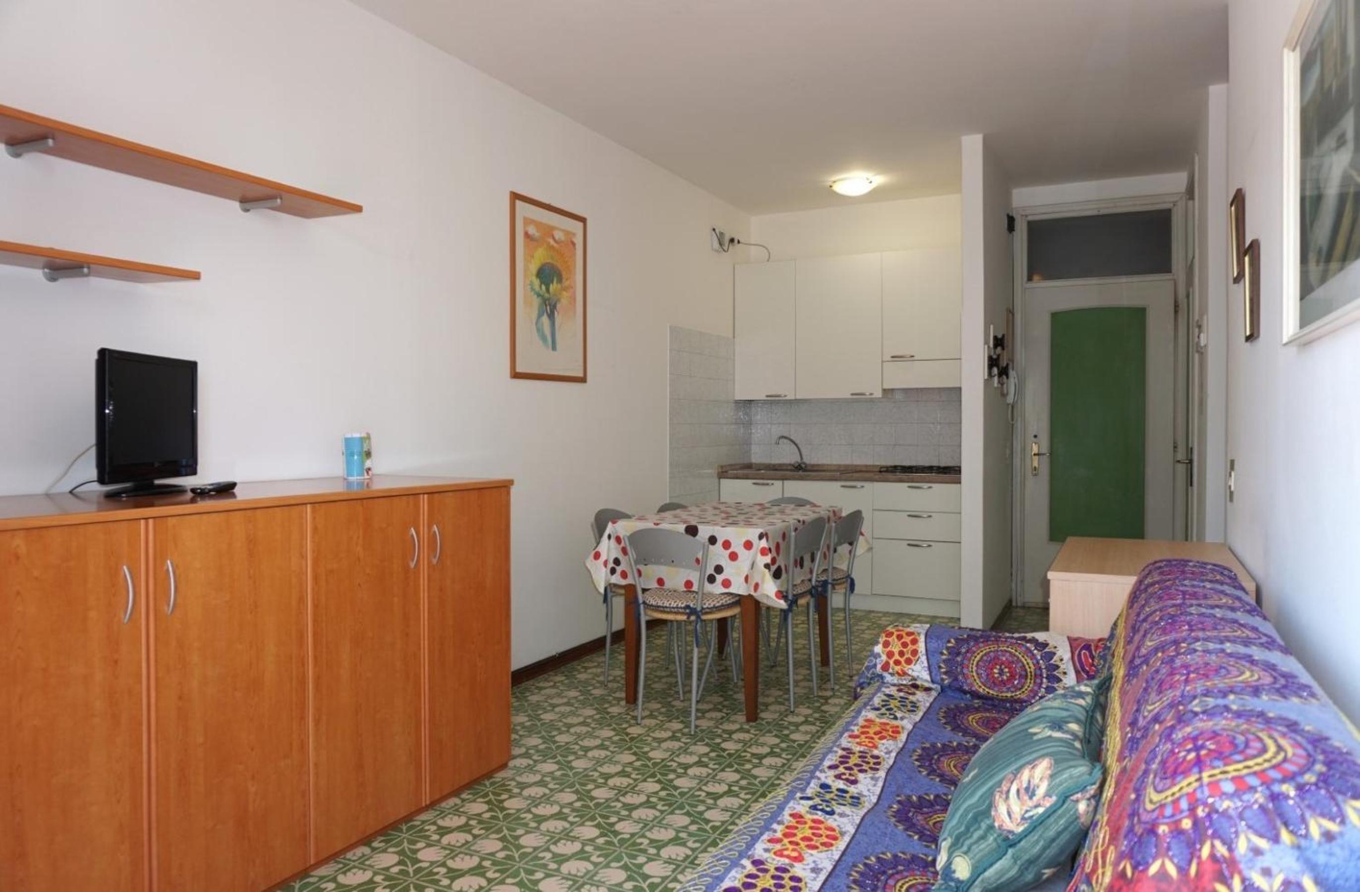 Apartment photo 3