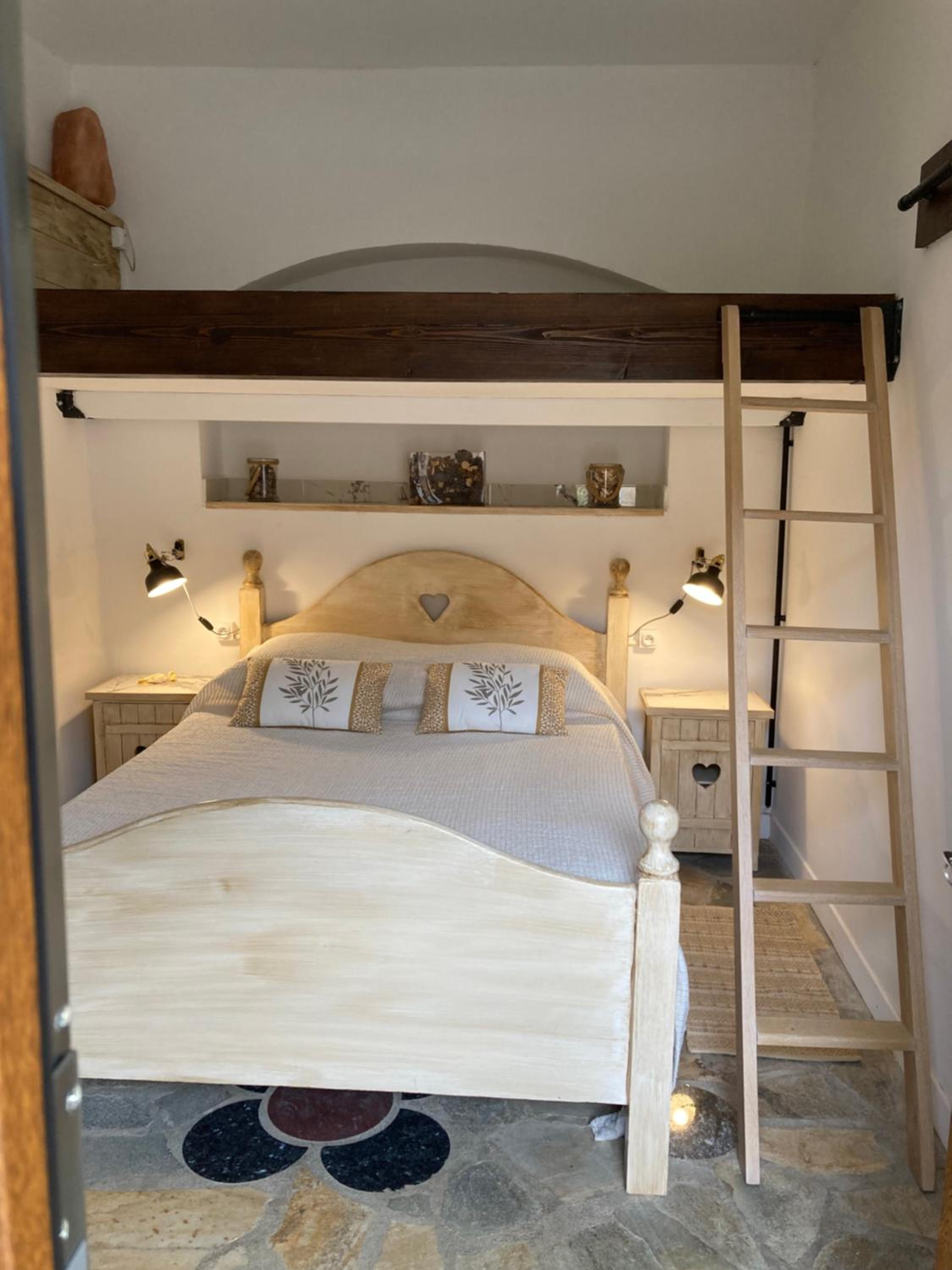 Four-Bedroom House photo 1