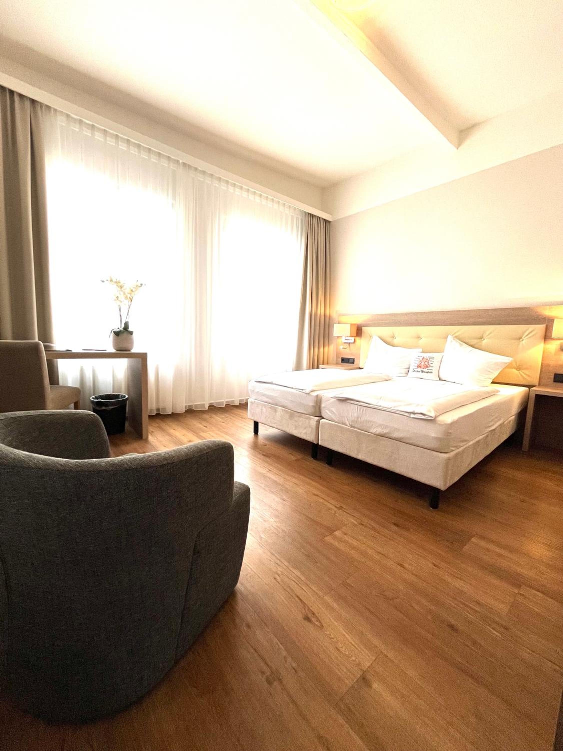 Double Room - Photo 5