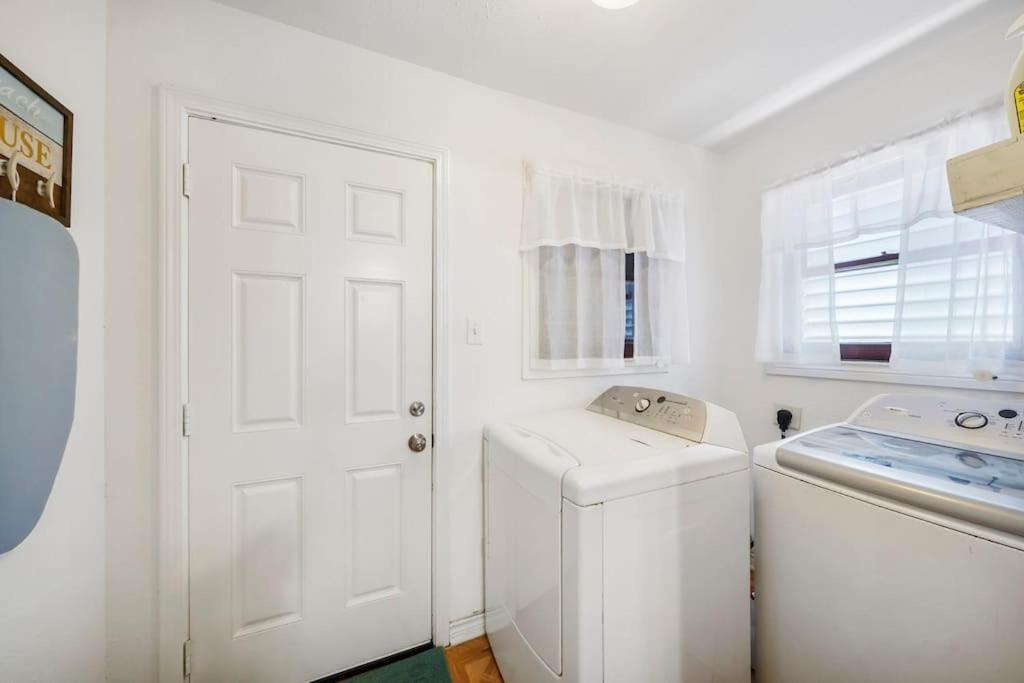 Two-Bedroom House photo 3