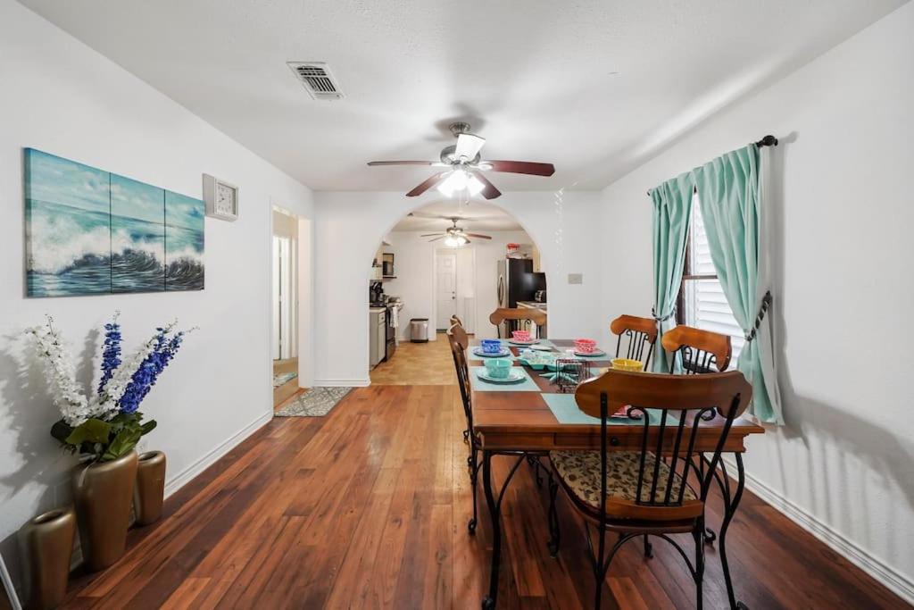 Two-Bedroom House photo 2